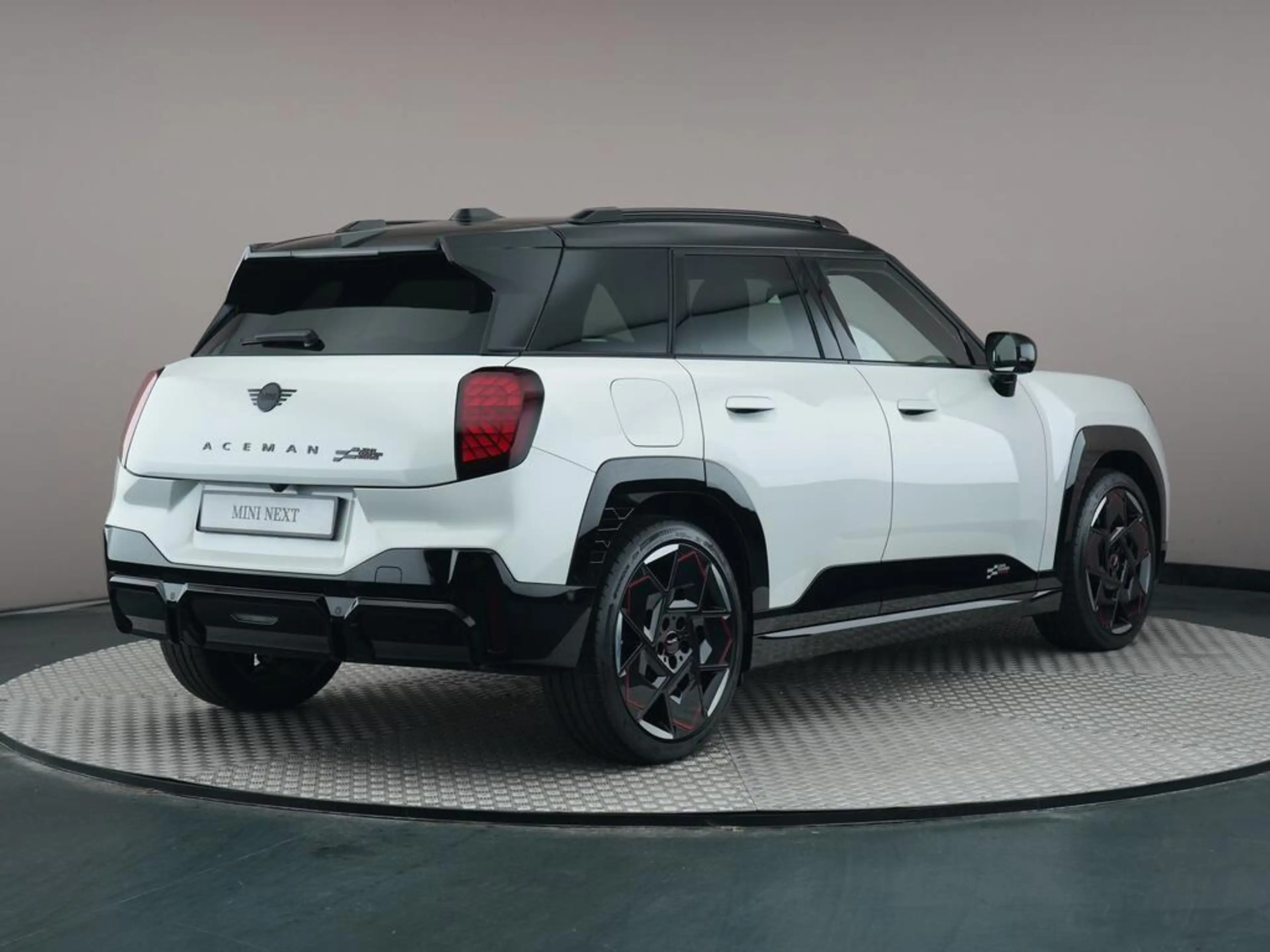 MINI Aceman E JCW John Cooper Works XL 54.2 kWh — photo 11