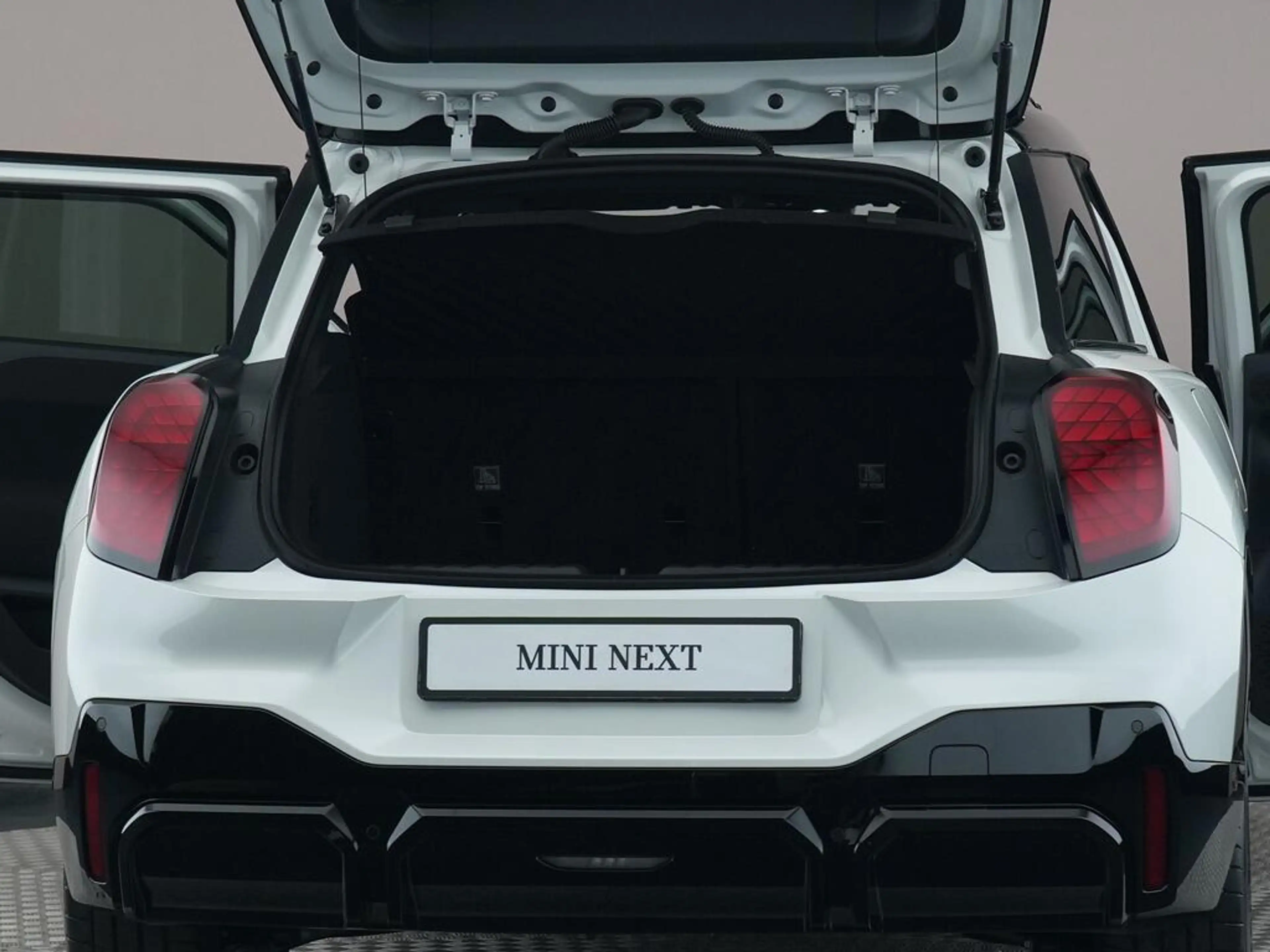 MINI Aceman E JCW John Cooper Works XL 54.2 kWh — photo 12