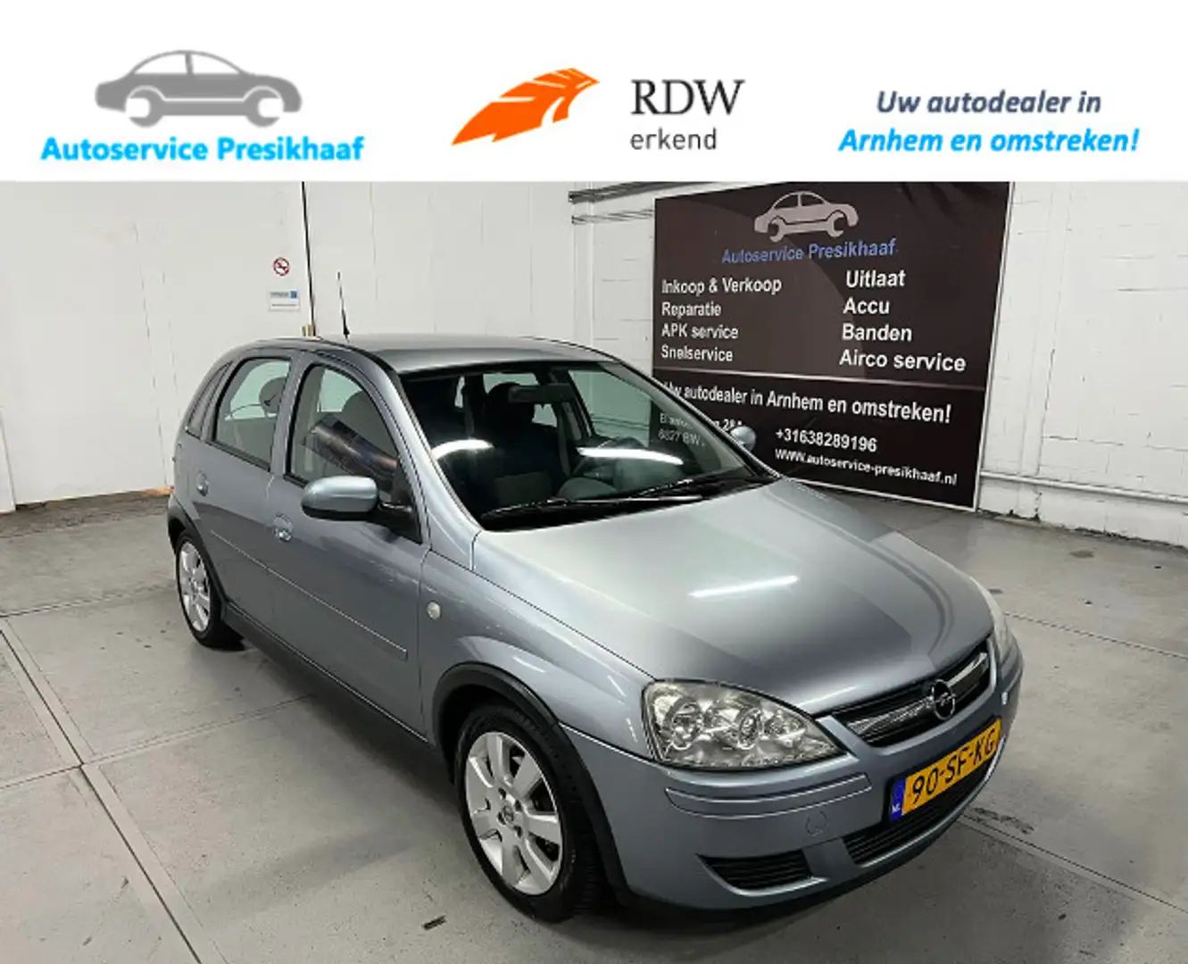Opel Corsa 1.4-16V Silverline AIRCO / NAP / LM VELGEN Grijs - 1