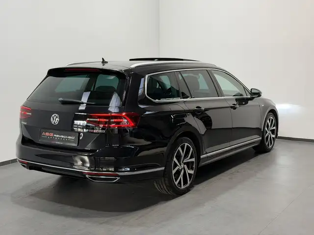 Volkswagen Passat view 6