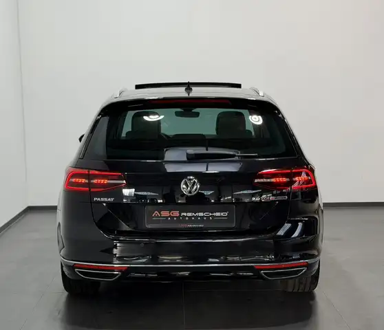 Volkswagen Passat view 5