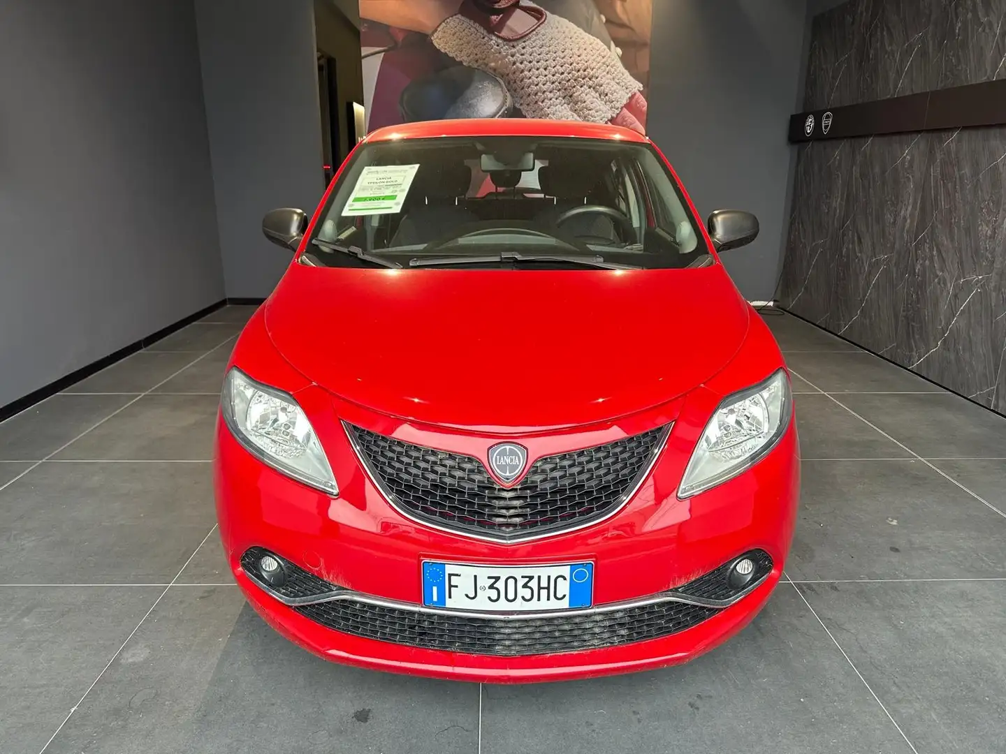 Lancia Ypsilon 1.3 mjt Gold s&s 95cv my16 Rood - 2