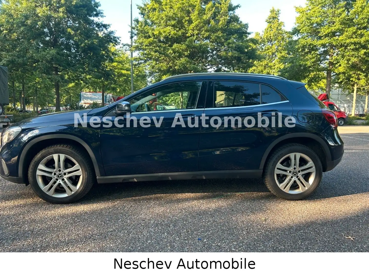 Mercedes-Benz GLA 220 d 4Matic 7G-tr Urban /Comand/LED/TotW/18 Blauw - 2