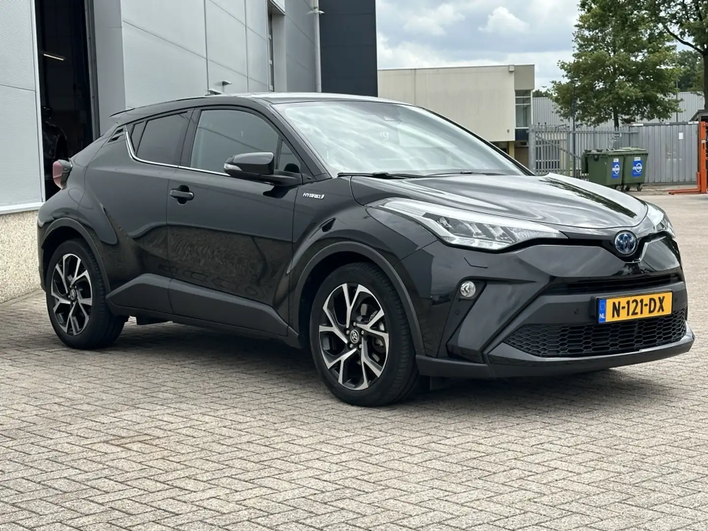 Toyota C-HR 1.8 Hybrid Dynamic Zwart - 2