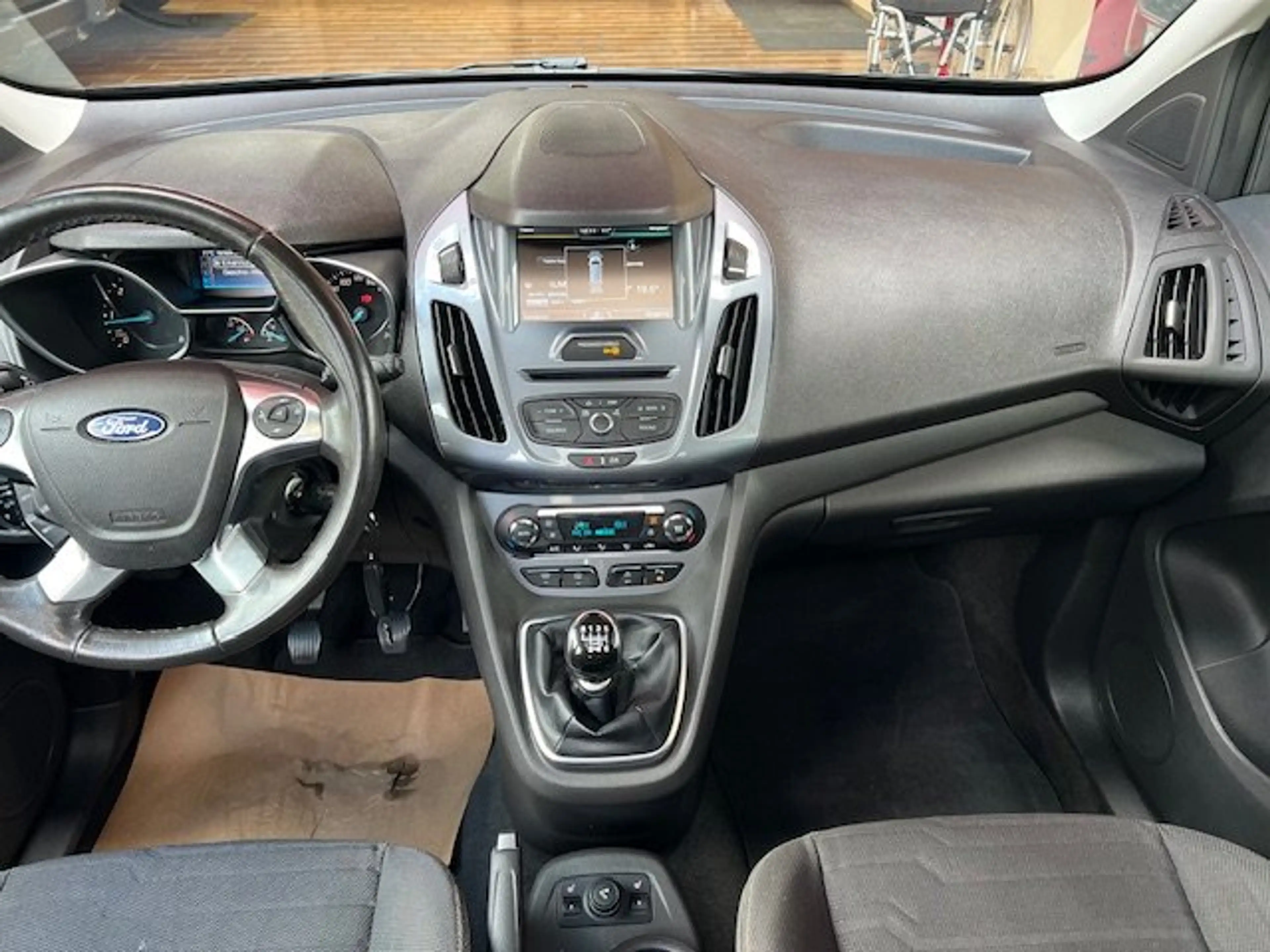 Ford Grand Tourneo Connect L2 Rollstuhlrampe Futuresafe Pano Kam Nav — photo 13