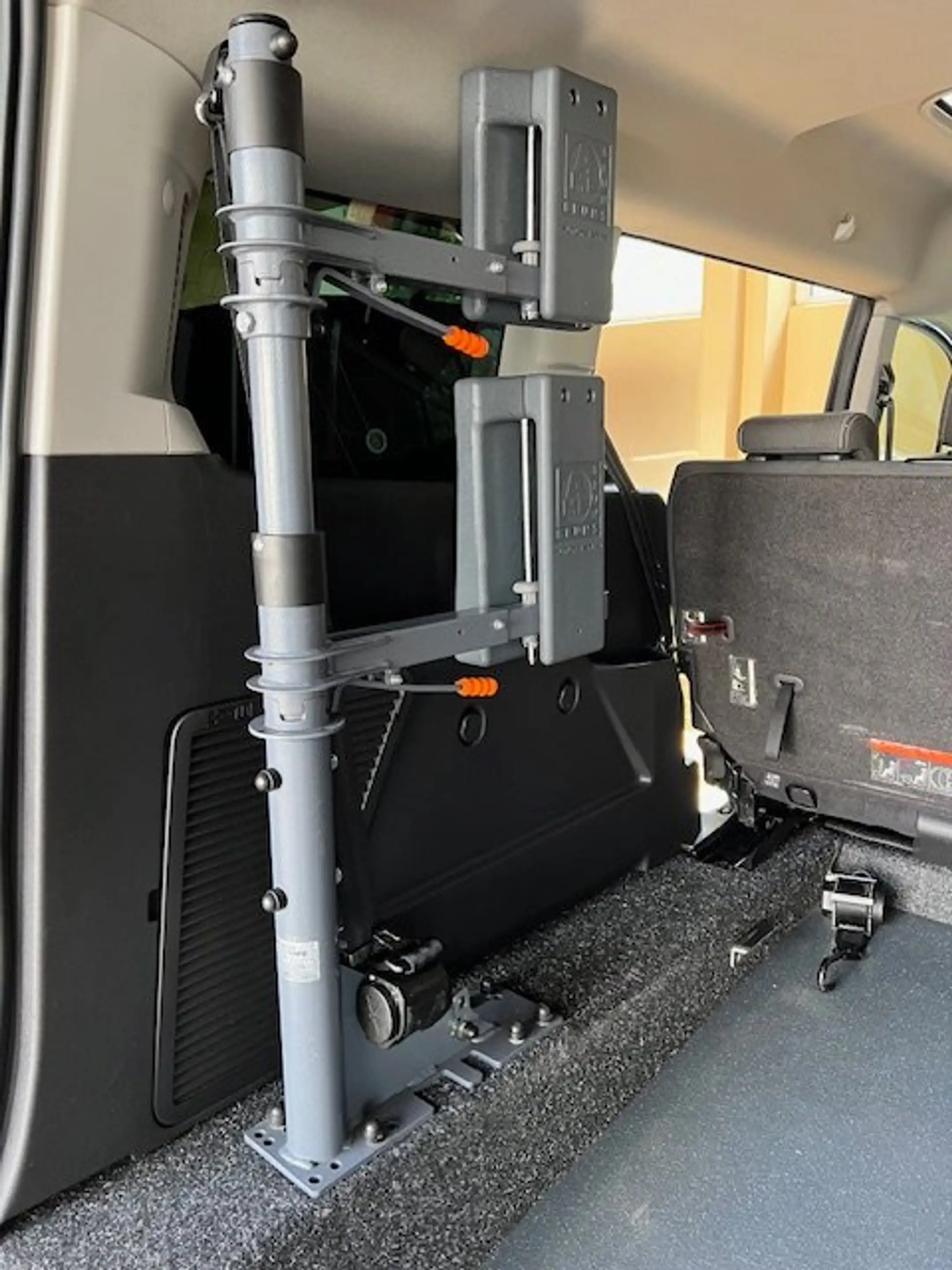 Ford Grand Tourneo Connect L2 Rollstuhlrampe Futuresafe Pano Kam Nav — photo 12