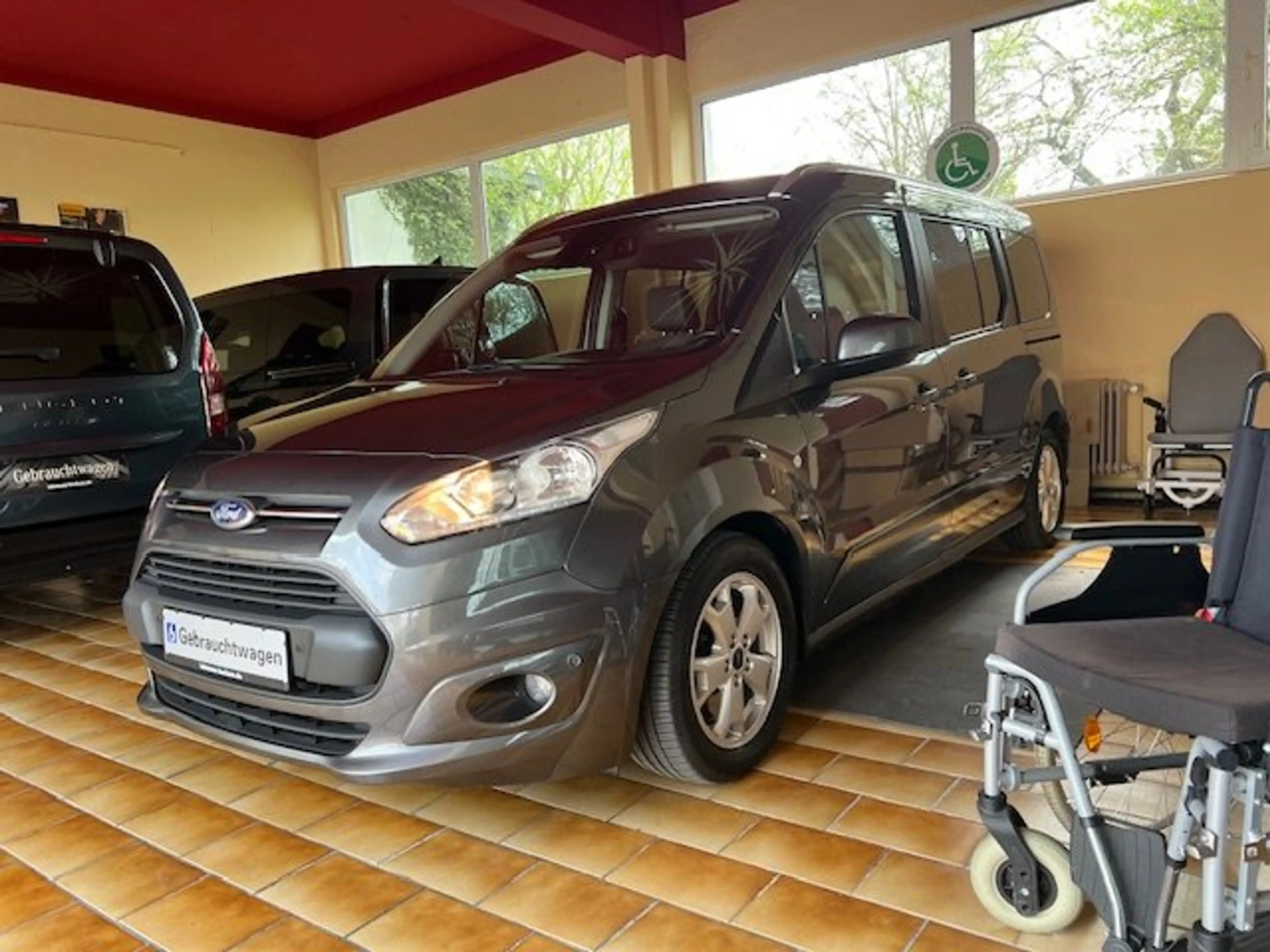 Ford Grand Tourneo Connect L2 Rollstuhlrampe Futuresafe Pano Kam Nav — photo 4