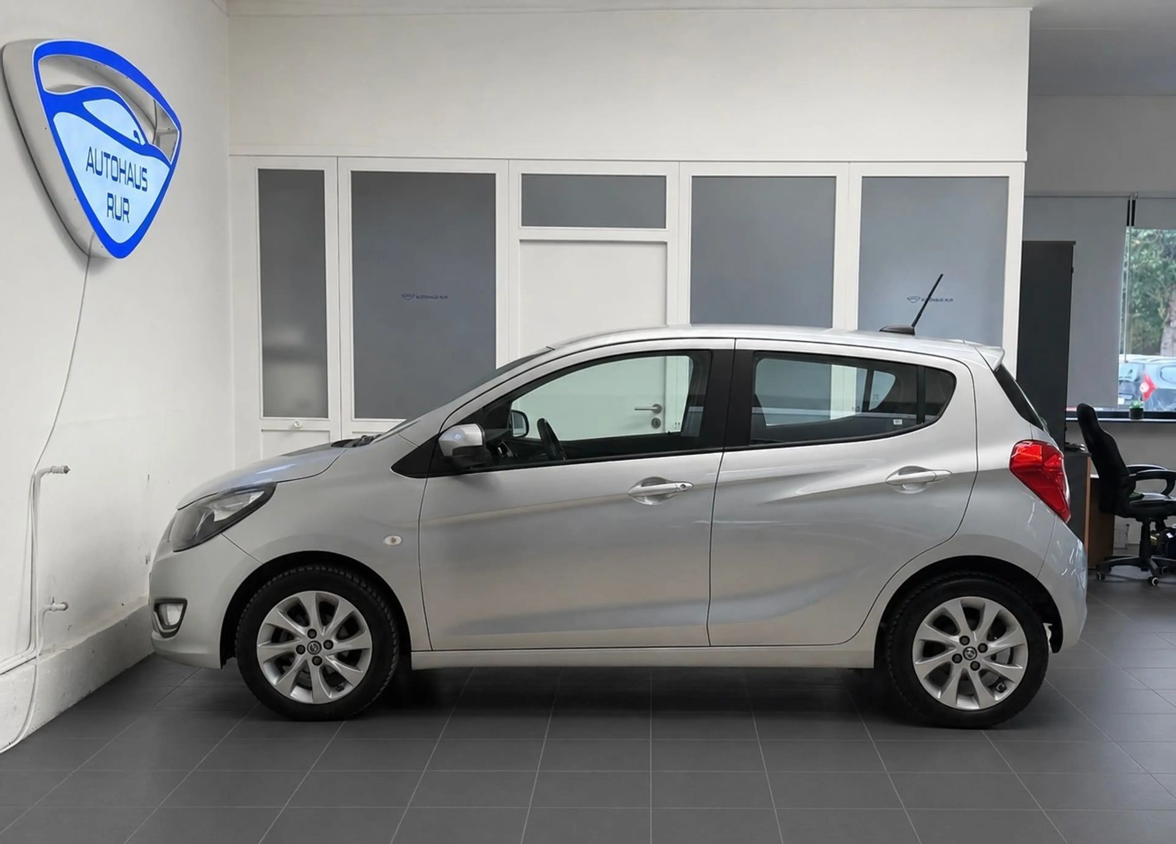 Opel Karl 1.0 Innovation/Sitzheizung/klima Automatik — photo 2