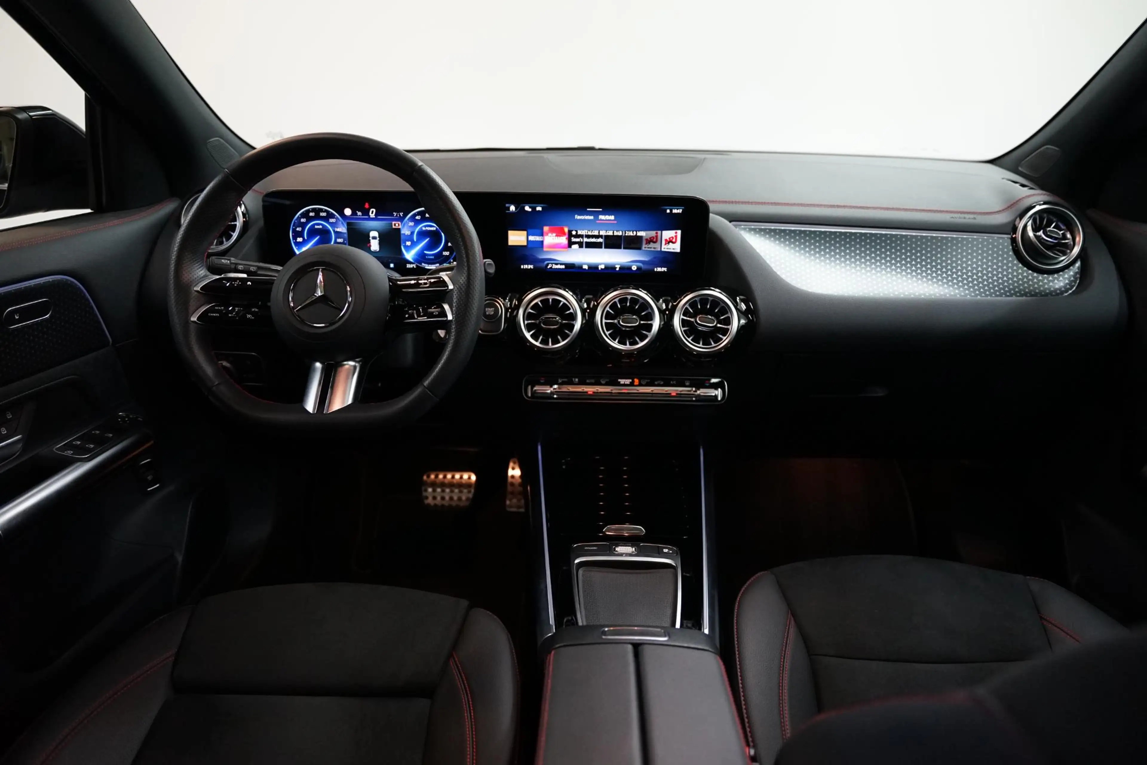 Mercedes-Benz EQA 250 EQA 250+ AMG Line |Panoramisch schuifdak|... — photo 12