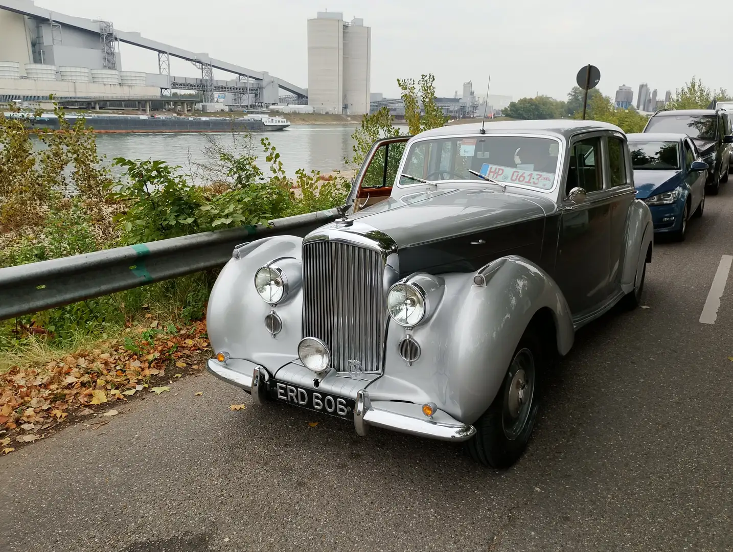 Bentley MK VI Срібний - 1
