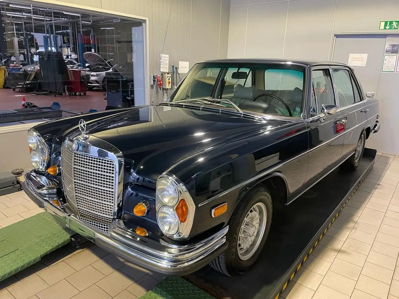 Mercedes-Benz 300 SEL 6.3, foto 1