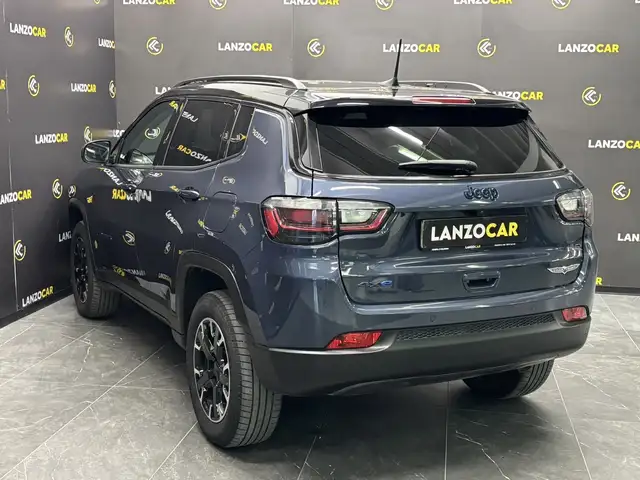 Jeep Compass view 6