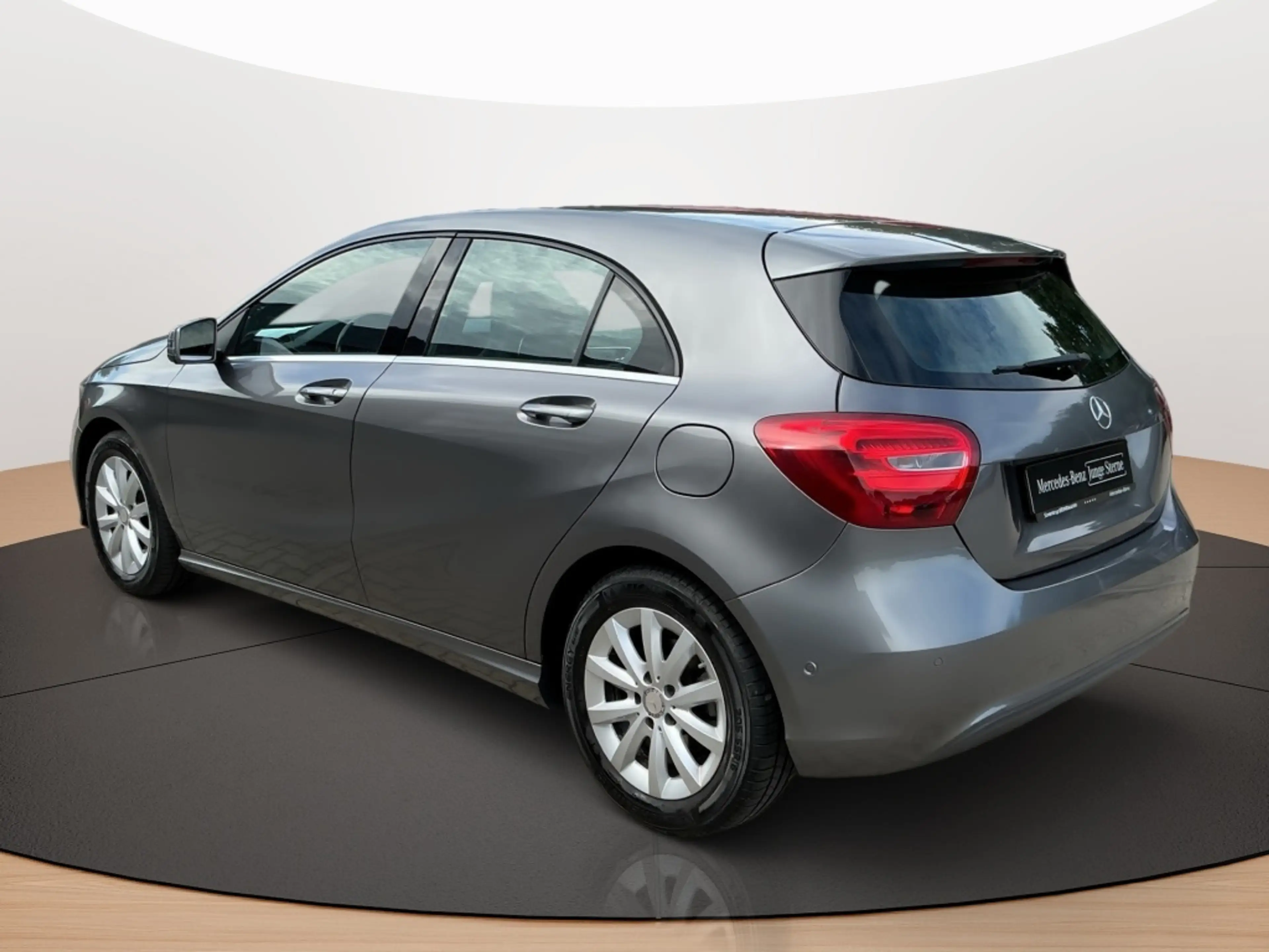 Mercedes-Benz A 180 STYLE NAVIGATION SITZHEIZUNG PARKTRONIC — photo 8