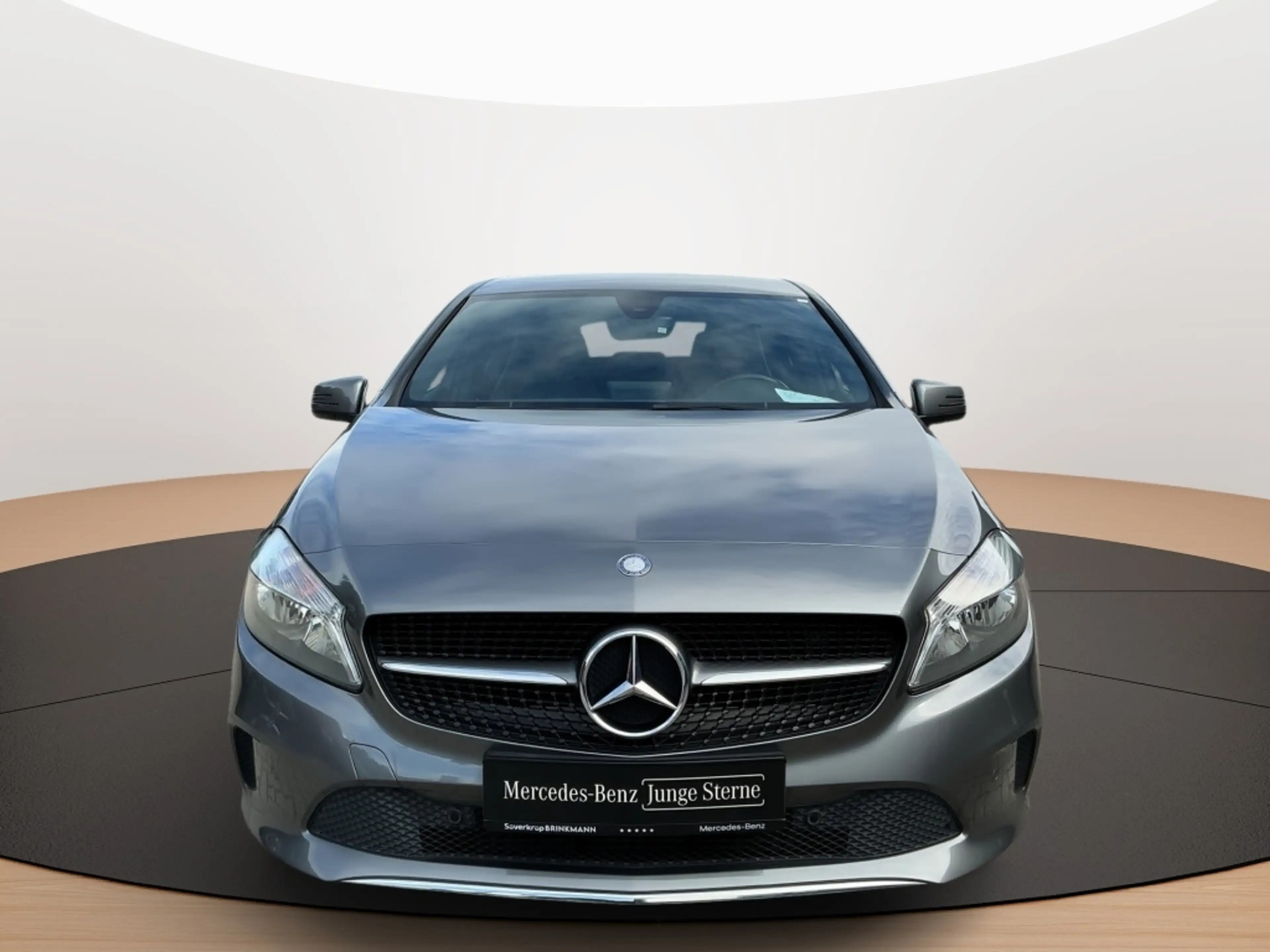 Mercedes-Benz A 180 STYLE NAVIGATION SITZHEIZUNG PARKTRONIC — photo 3
