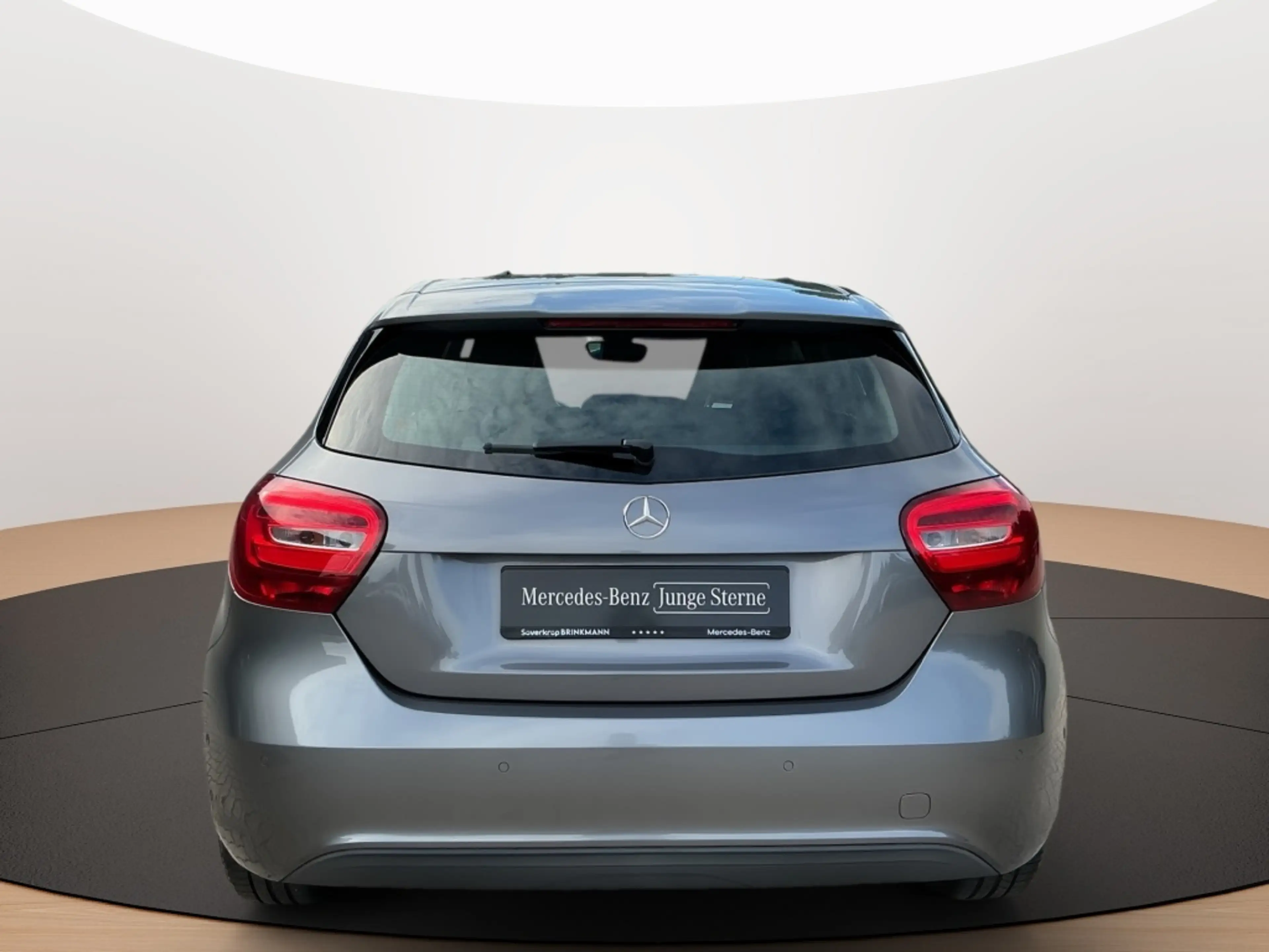 Mercedes-Benz A 180 STYLE NAVIGATION SITZHEIZUNG PARKTRONIC — photo 7