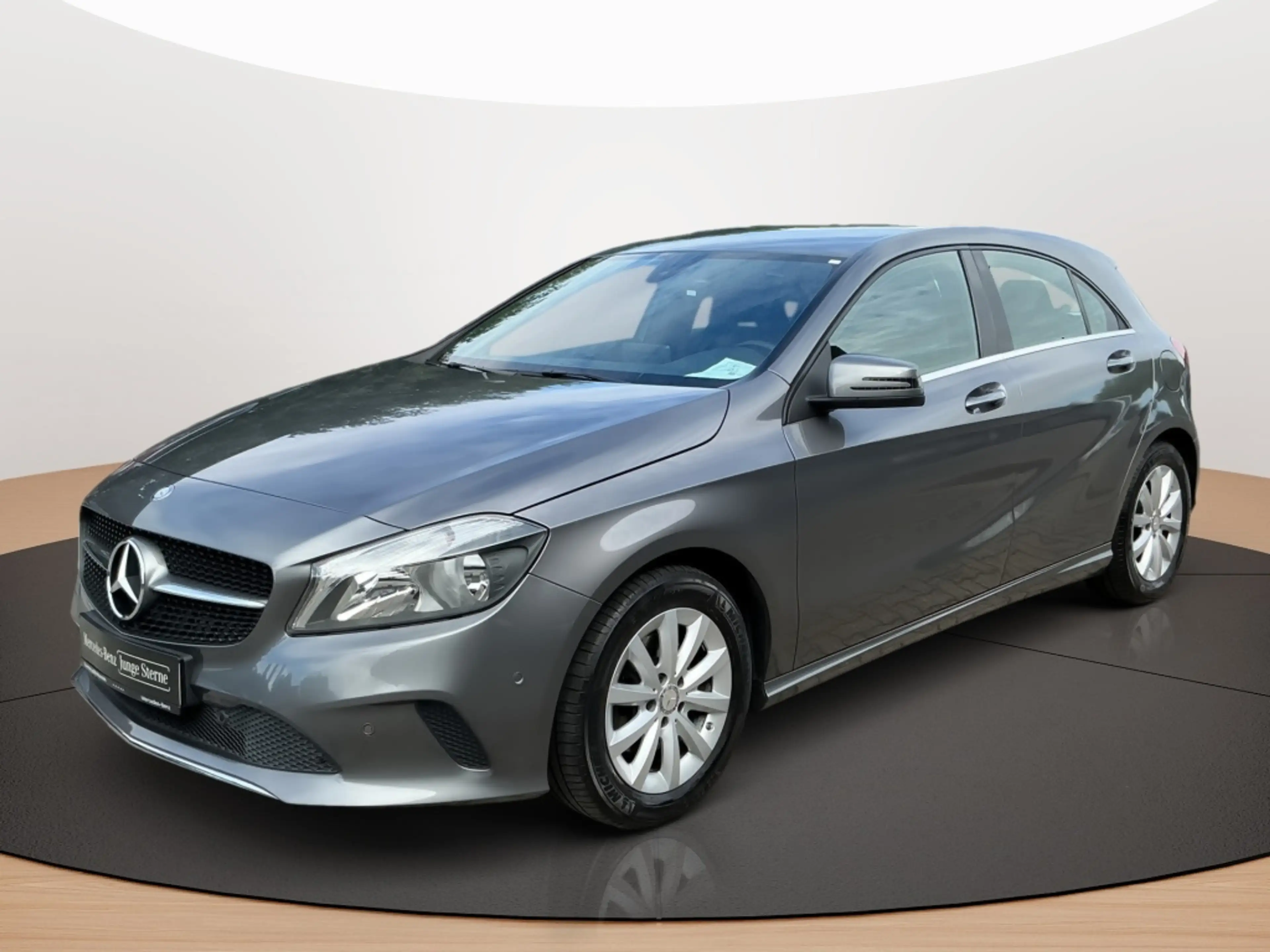 Mercedes-Benz A 180 STYLE NAVIGATION SITZHEIZUNG PARKTRONIC — photo 2
