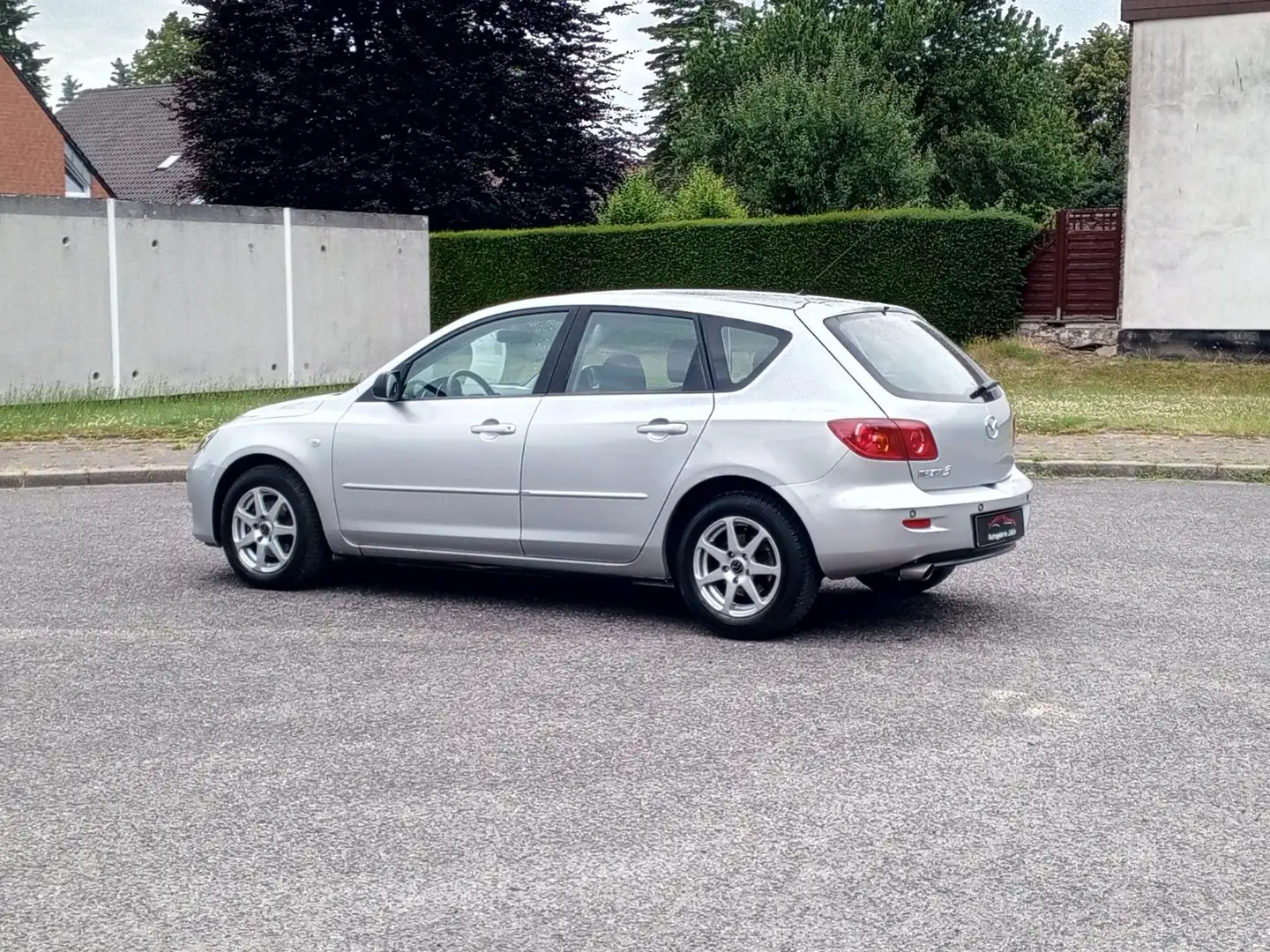 Mazda 3 Lim. 1.6 Sport Comfort*Automatik*Klima Silber - 2