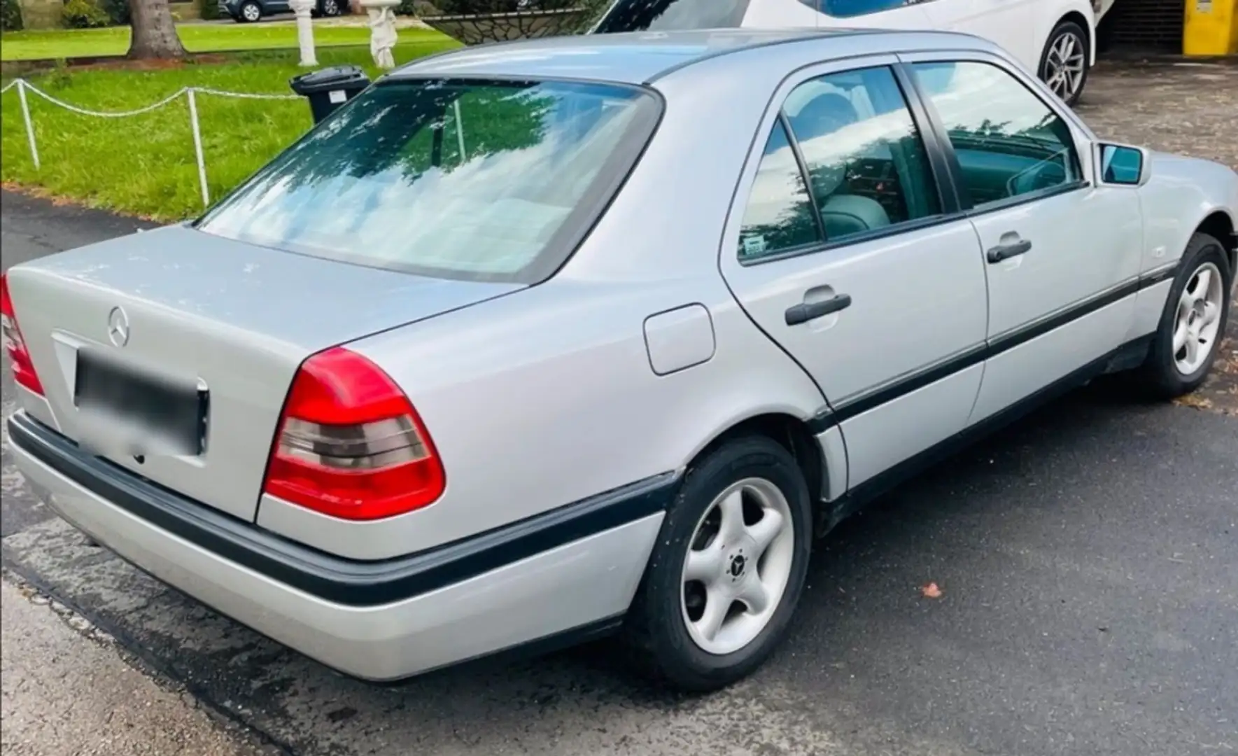 Mercedes-Benz C 180 C 180 Elegance Silber - 2