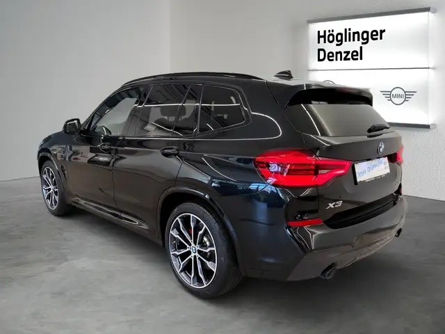 BMW X3 view 10