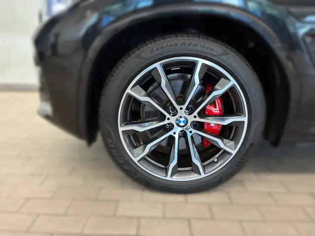 BMW X3 view 3