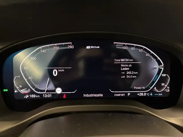 BMW X3 view 4