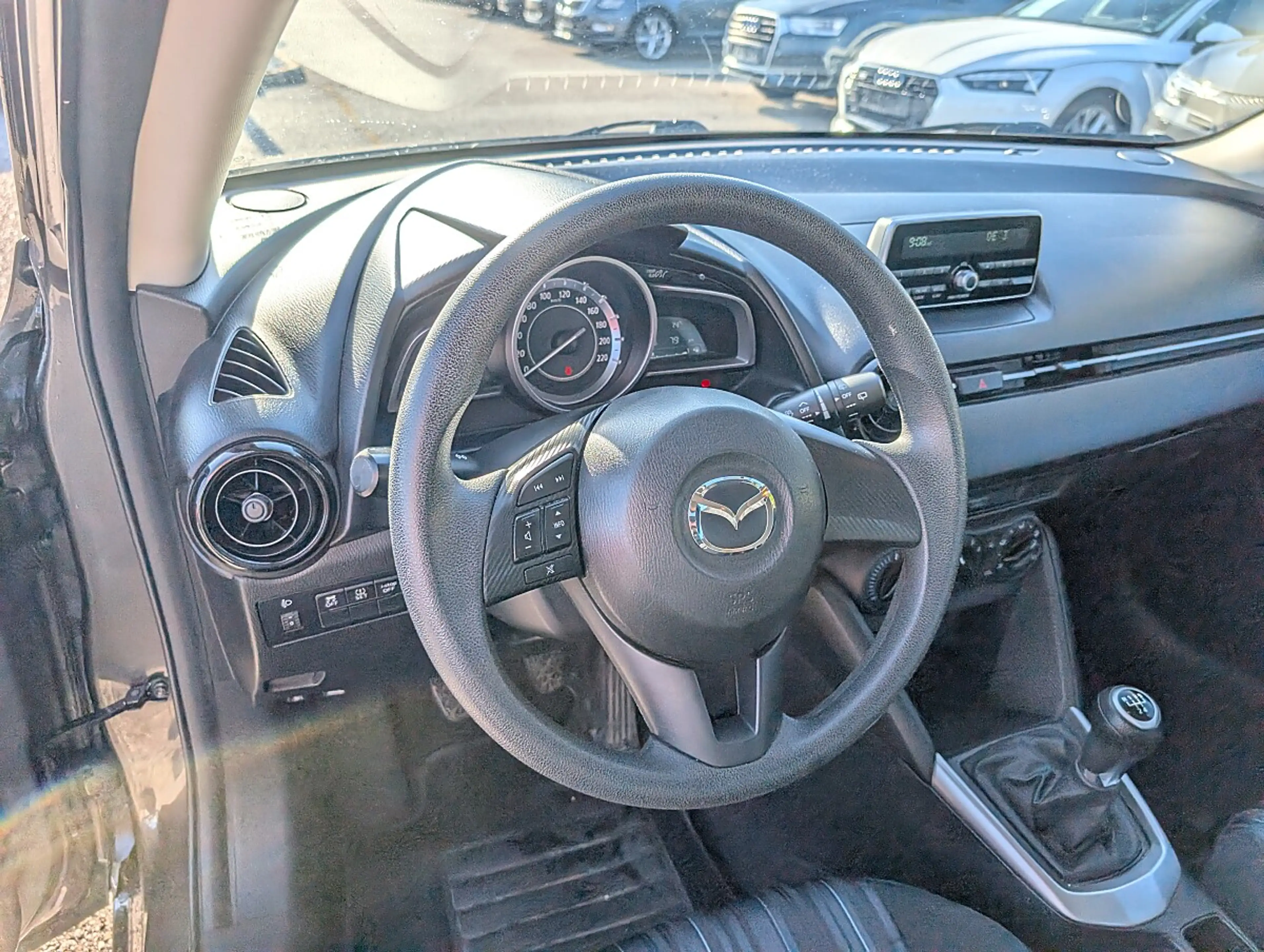 Mazda 2 Mazda 2 Emotion **8 Fach Bereift** — photo 6