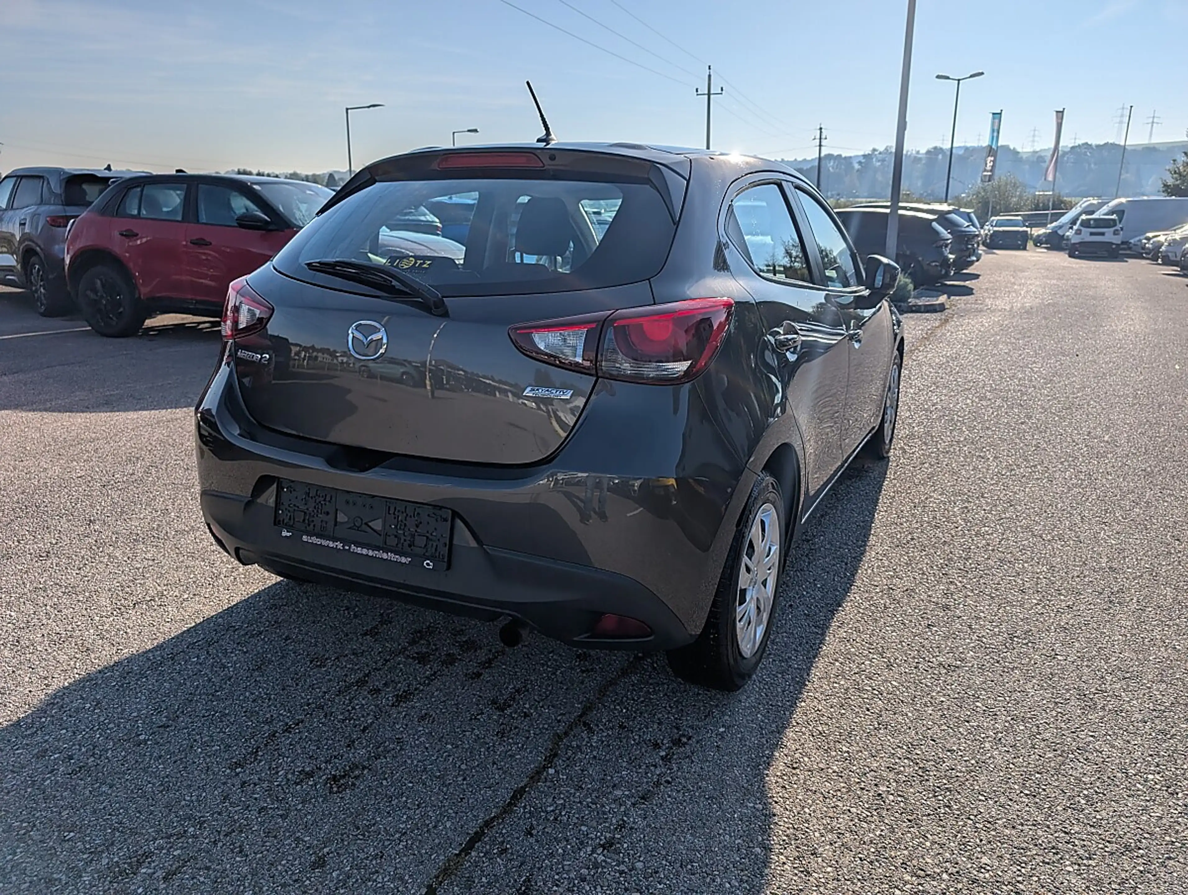 Mazda 2 Mazda 2 Emotion **8 Fach Bereift** — photo 3