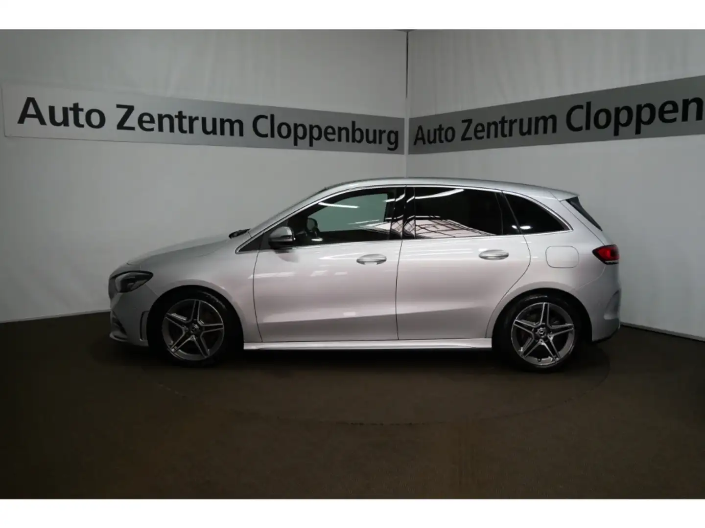 Mercedes-Benz B 220 d AMG Line LED+Navi+Leder+Virtual+Cam+18'' Silber - 2