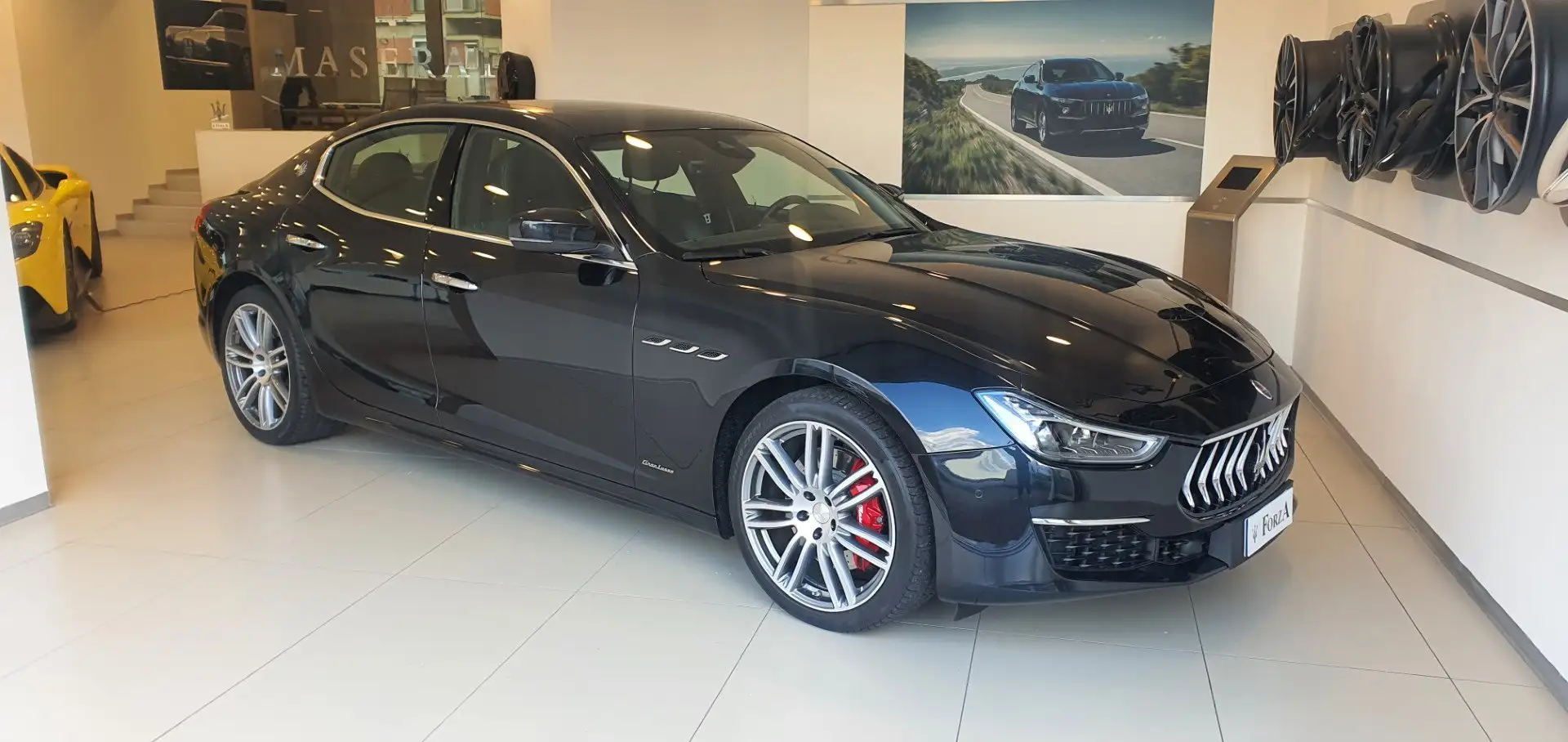 Maserati Ghibli Ghibli III 2013 3.0 V6 ds Granlusso 275cv auto Schwarz - 2