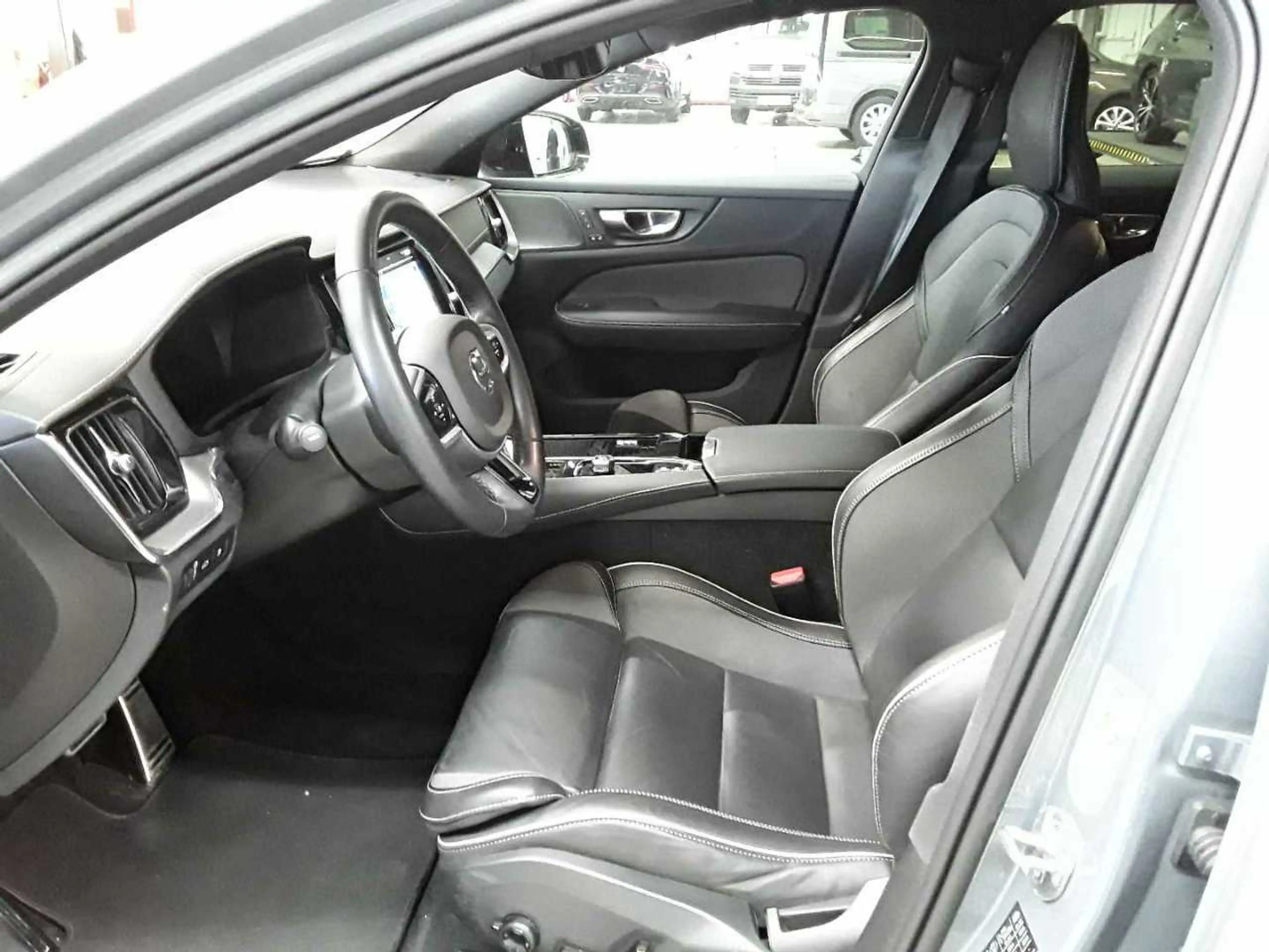 Volvo V60 V60 T6 AWD Recharge RDesign PANO AHK — photo 7
