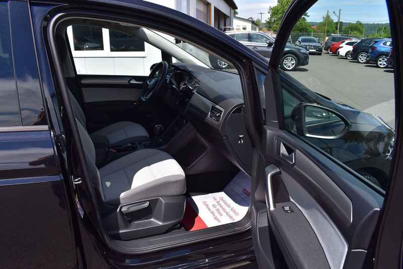 Volkswagen Touran Comfortline IQ.LIGHT+Kamera+7-Sitzer+ACC — photo 10