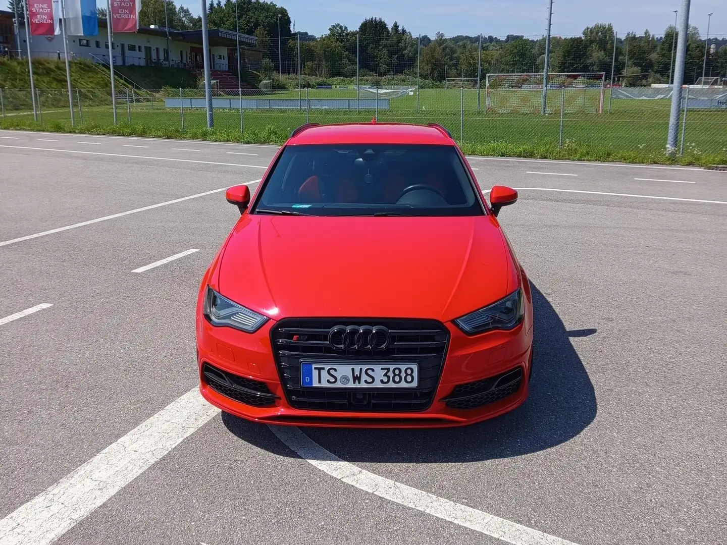 Audi S3 S3 Sportback S tronic Červená - 1