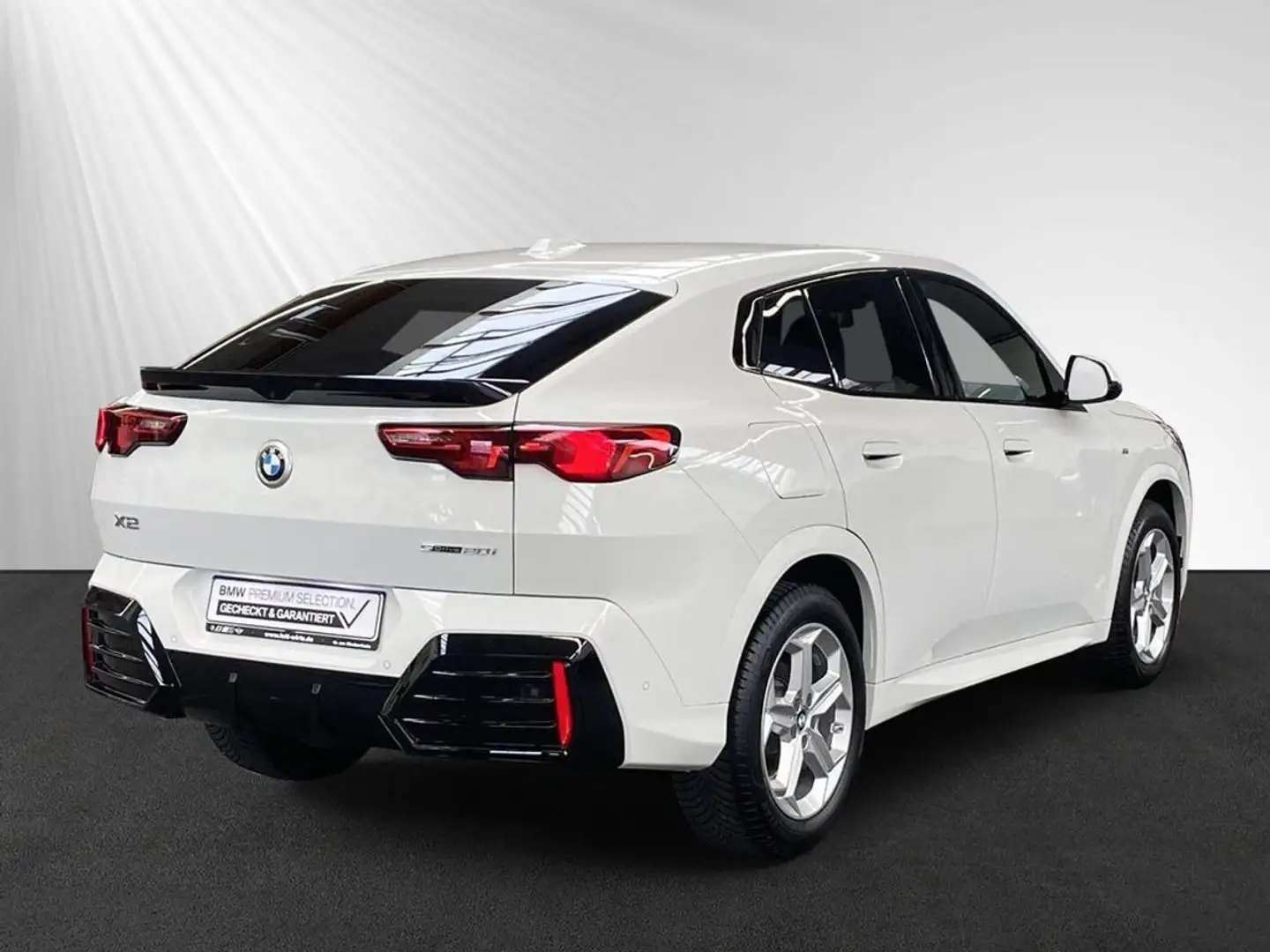 BMW X2 sDrive 20iA Wit - 2