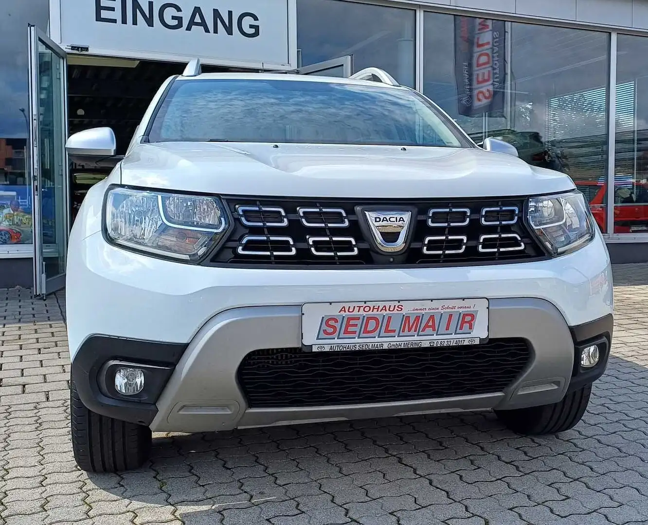 Dacia Duster TCe 150 Prestige Navi, SHZ, AHK, Multiview Weiß - 1