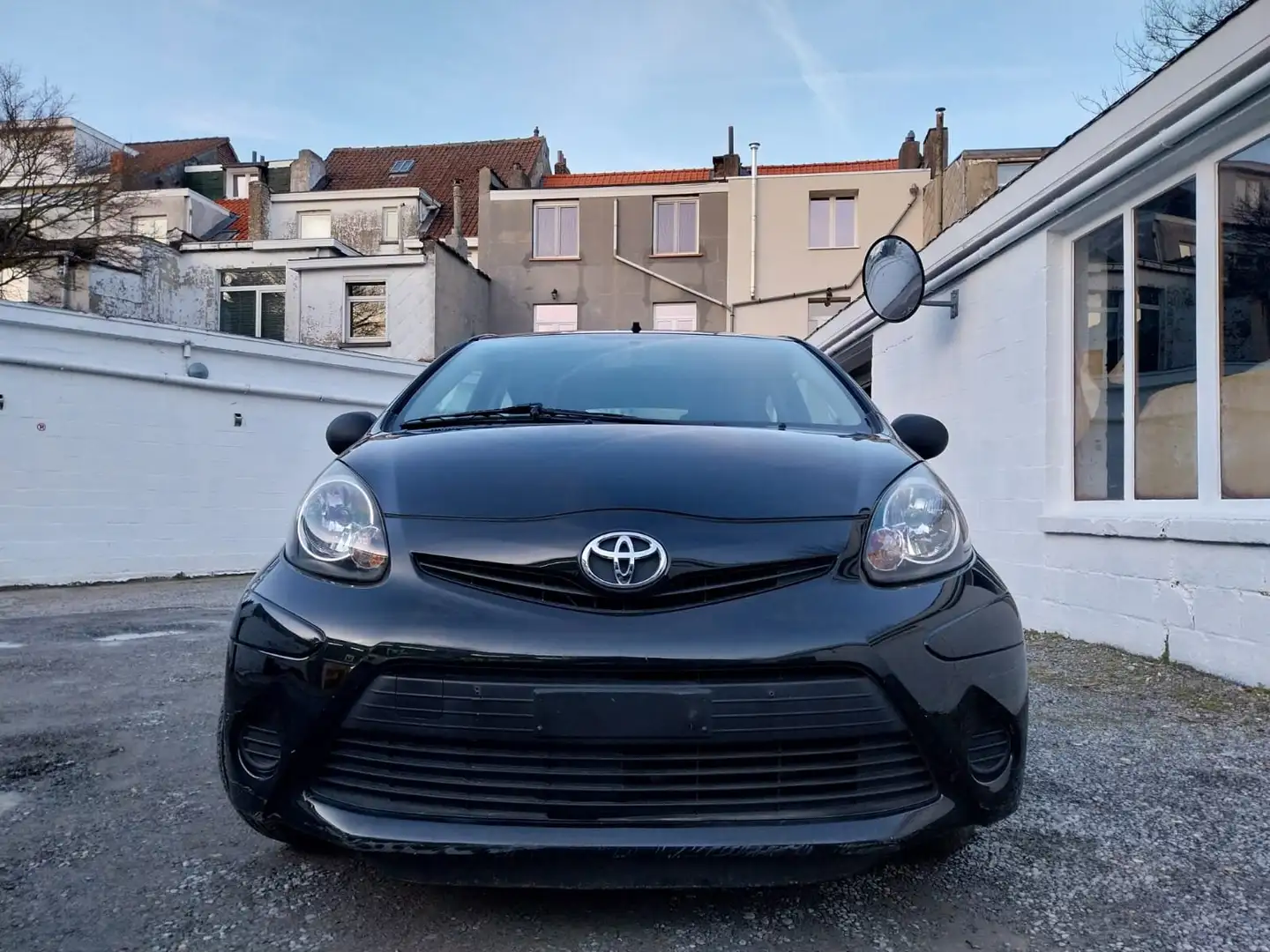 Toyota Aygo 1.0i Active * GPS * Capt.Ar.*172 € x 42 mois * Blauw - 2