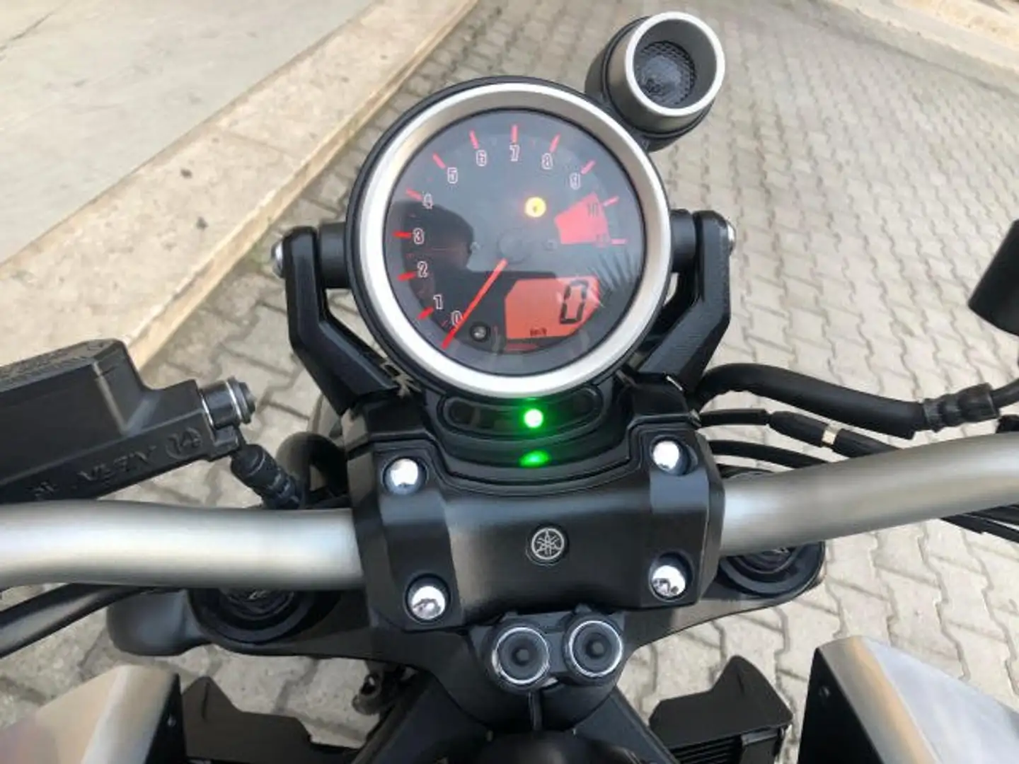 Yamaha Vmax Fekete - 1