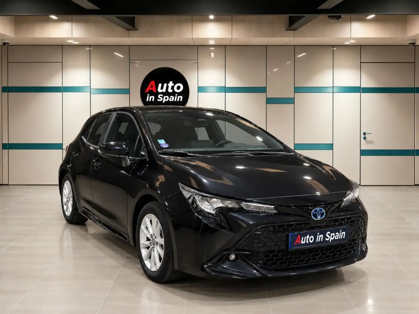 Toyota Corolla 140H Active Plus Negro - 1