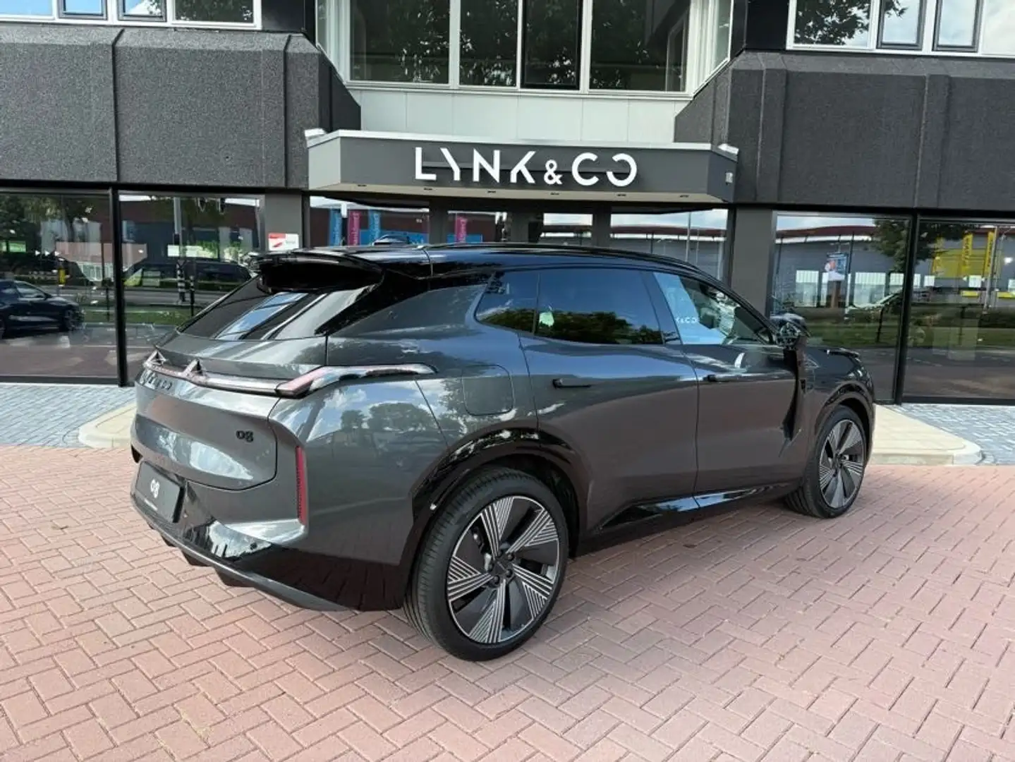 Lynk & Co 08 | MORE | RIJKLAAR | STOELMASSAGE + VENTILATIE | 20 Grau - 2