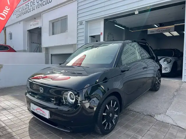 Honda e Advance Llantas 17