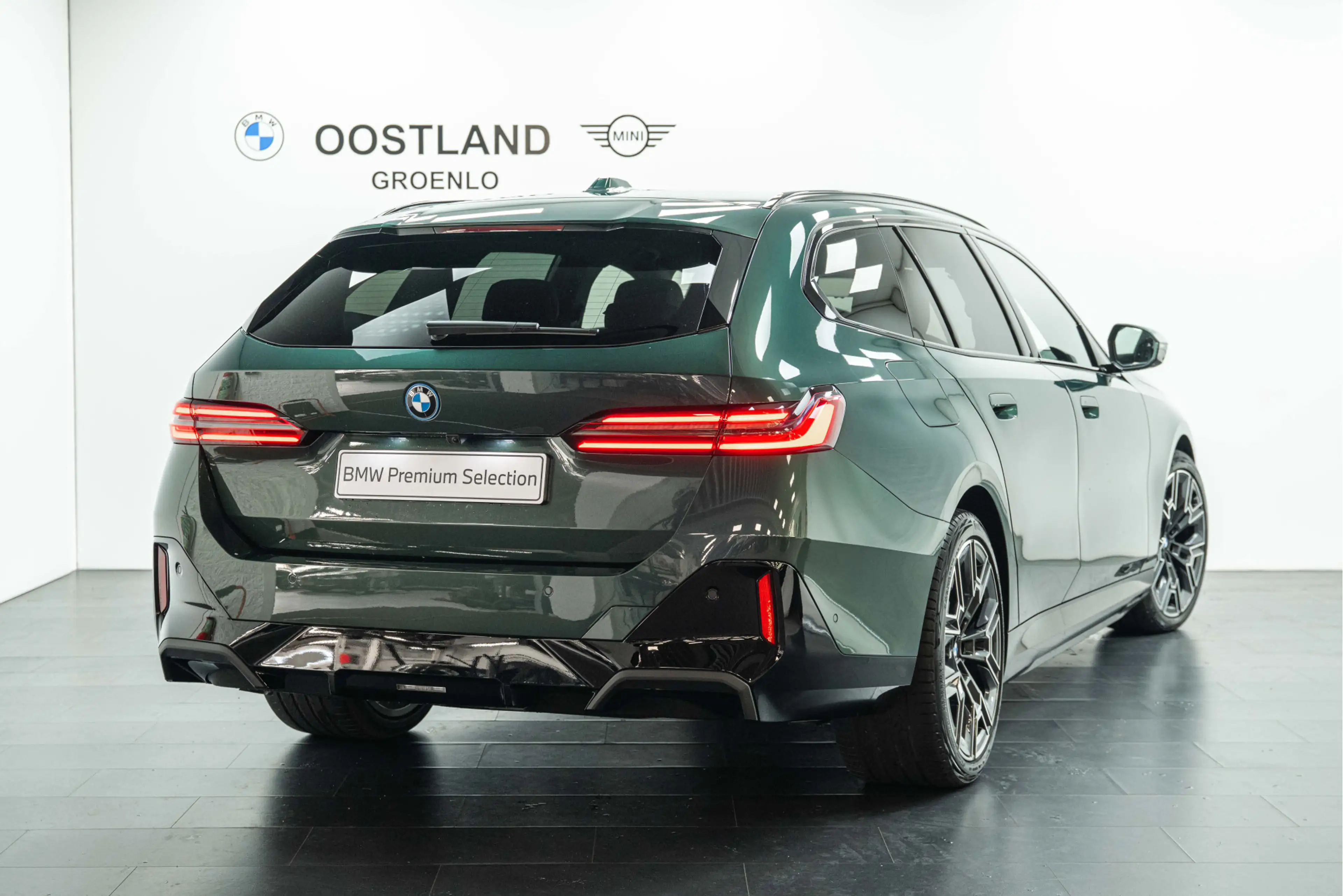 BMW 530 5 Serie Touring 530e M Sport Automaat / Trekhaak / — photo 2