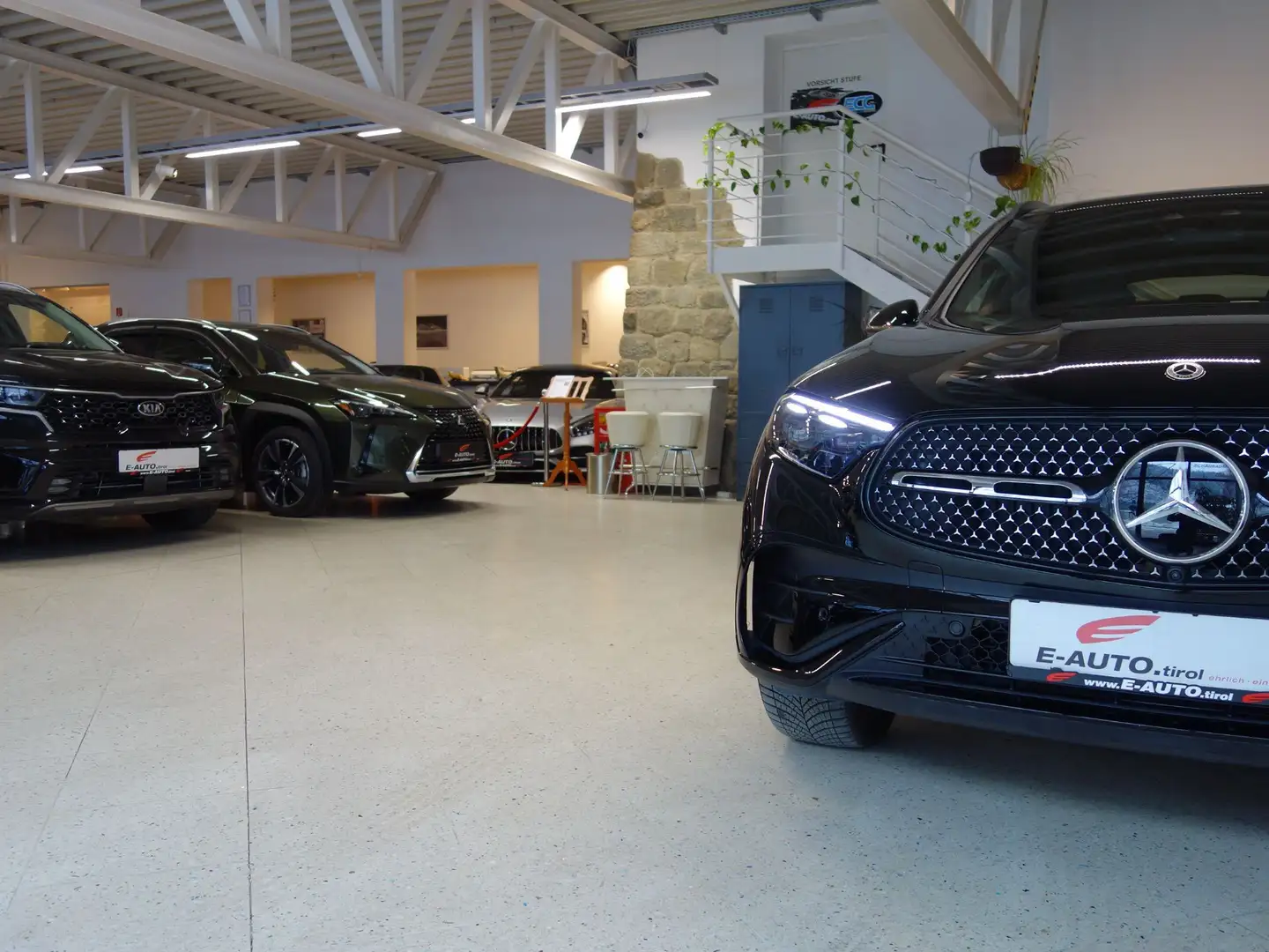 Mercedes-Benz GLC 220 d 4MATIC Aut. *AMG-SPORTPAKET *VOLL *GARANTIE Schwarz - 2