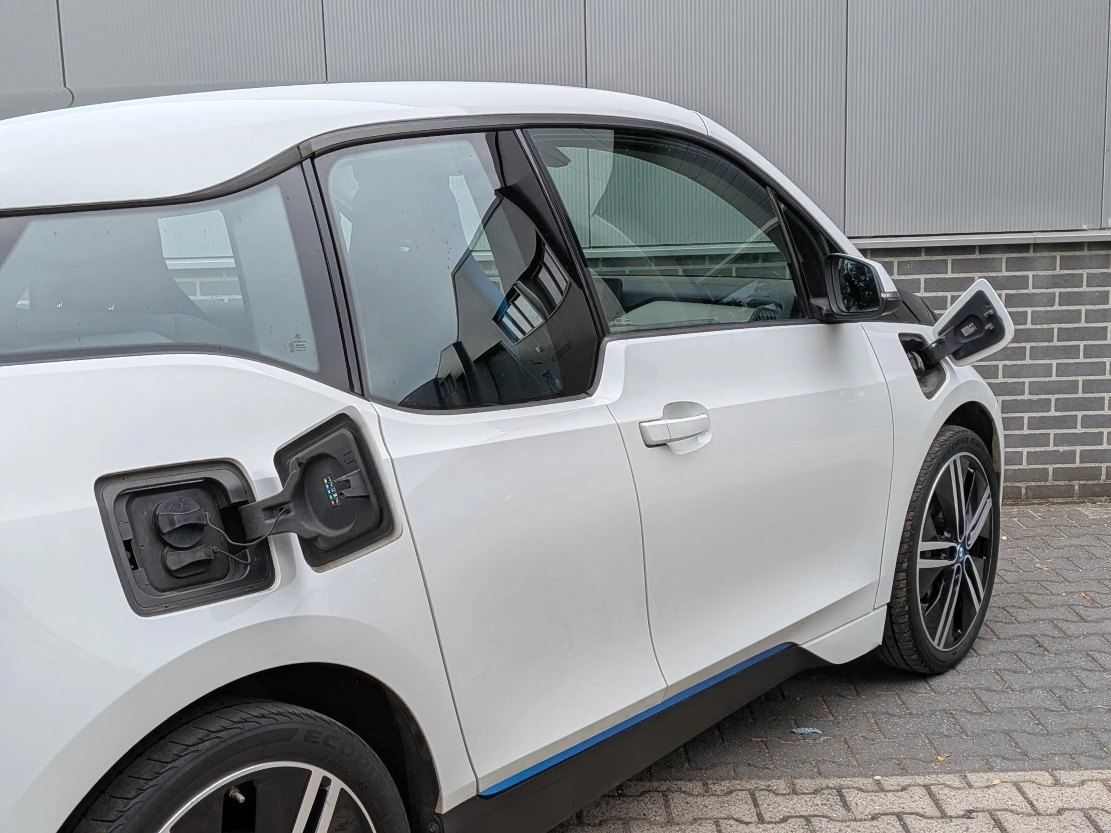 BMW i3 Range Extender | Parkingpack | Airco | 20" | Sluit — photo 21