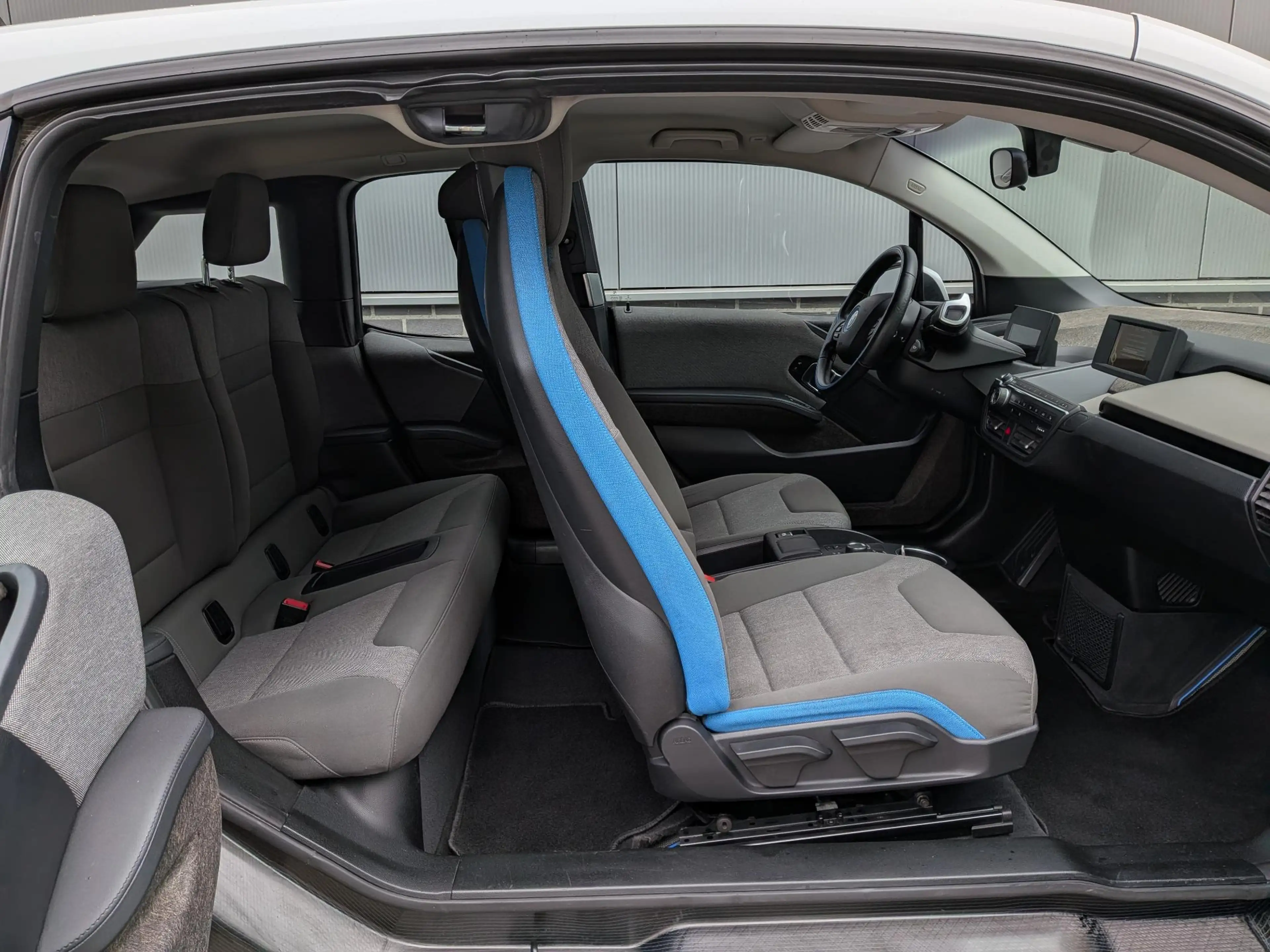 BMW i3 Range Extender | Parkingpack | Airco | 20" | Sluit — photo 8