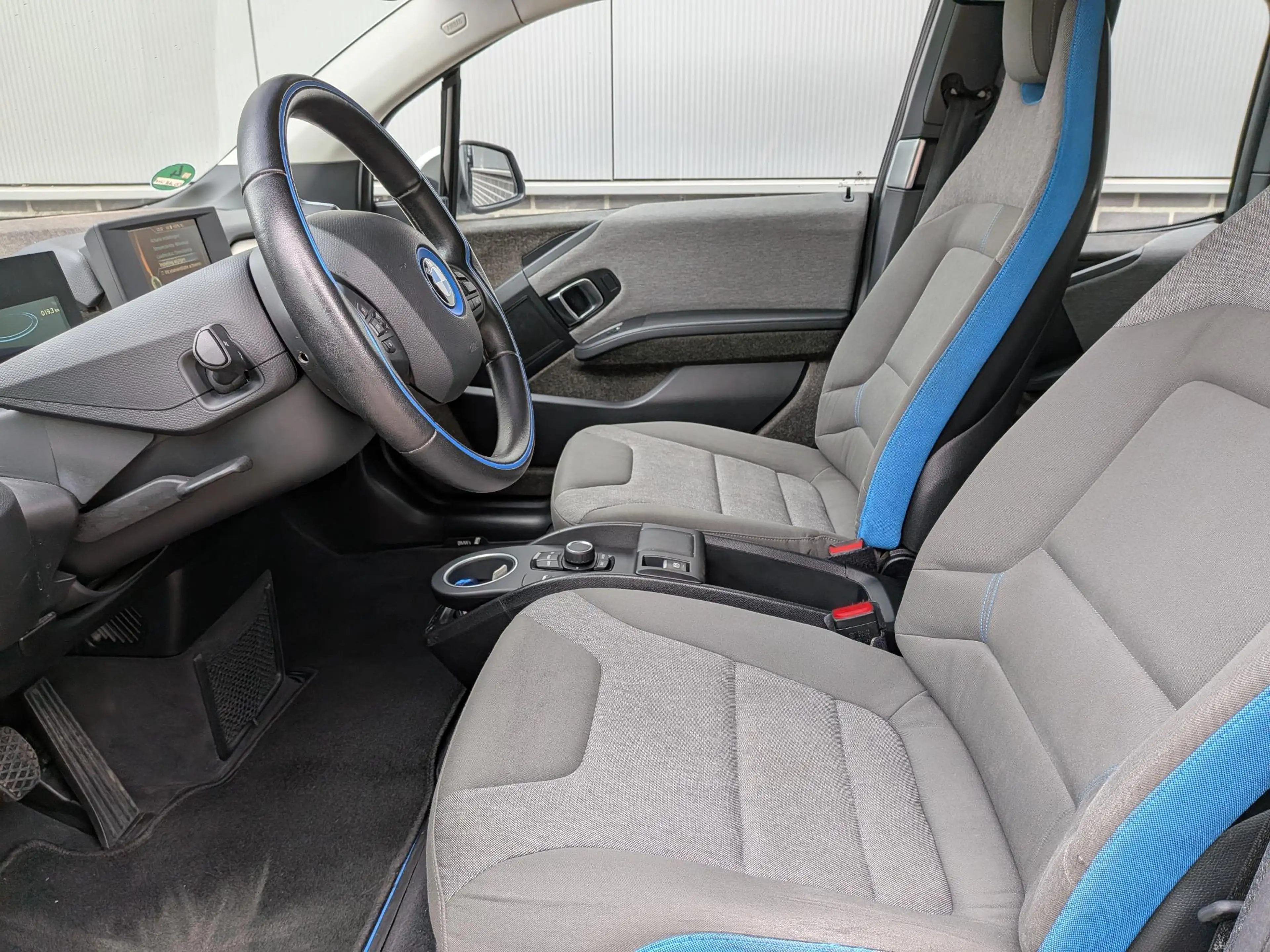 BMW i3 Range Extender | Parkingpack | Airco | 20" | Sluit — photo 13