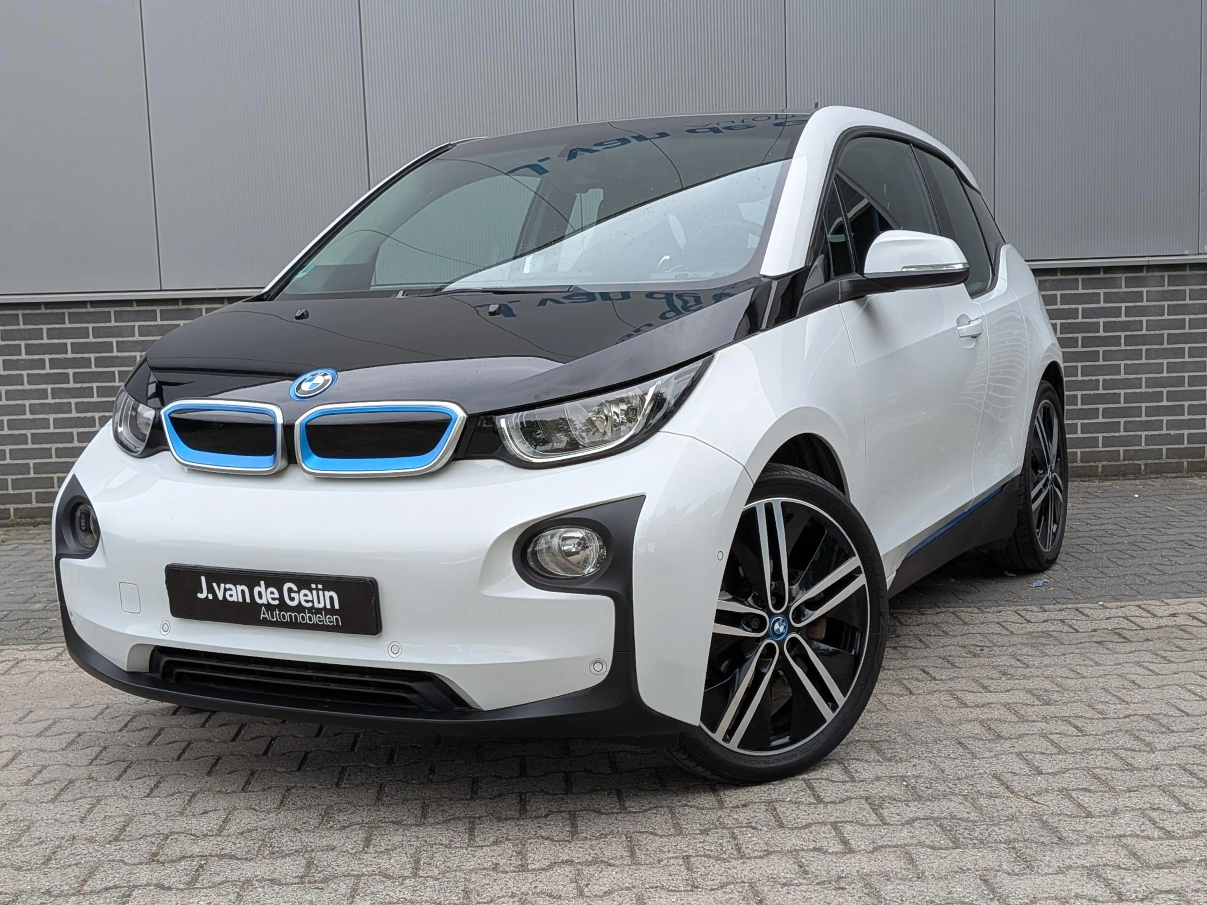 BMW i3 Range Extender | Parkingpack | Airco | 20" | Sluit — photo 25