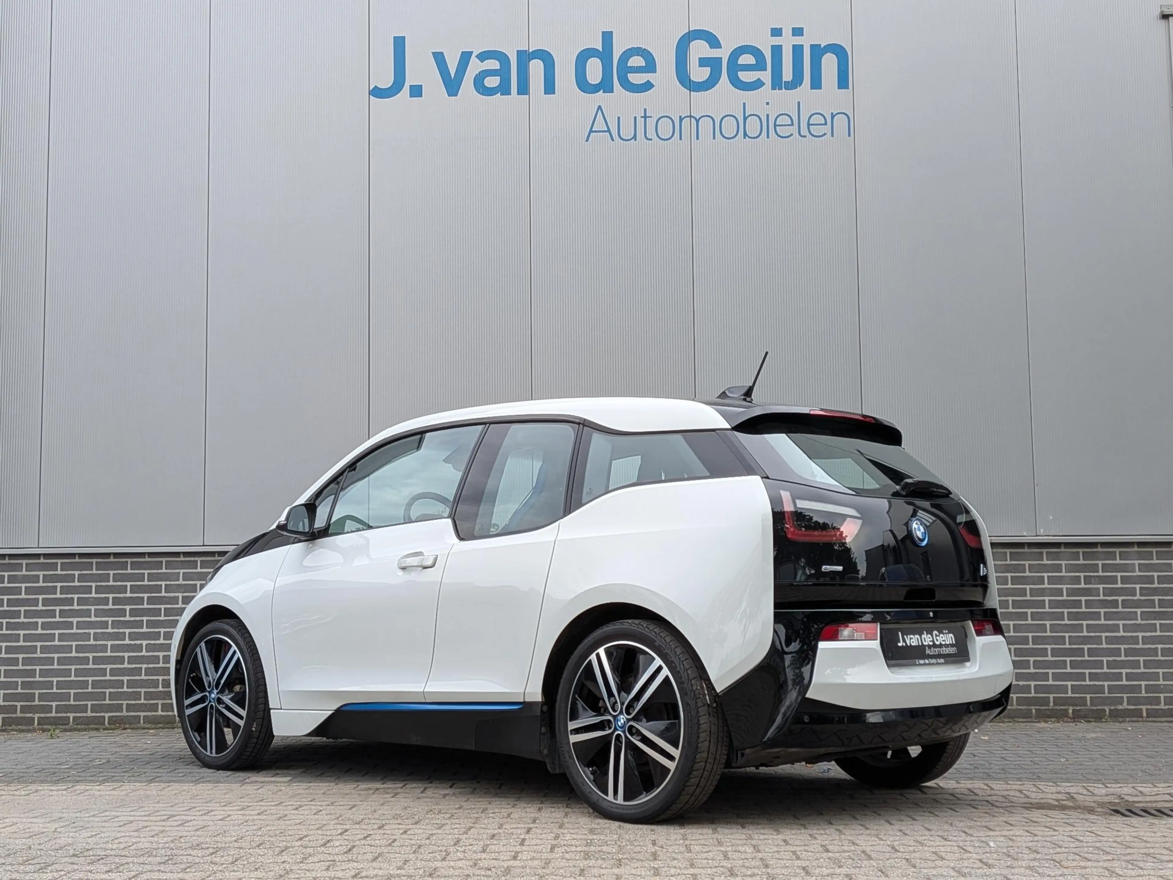 BMW i3 Range Extender | Parkingpack | Airco | 20" | Sluit — photo 3