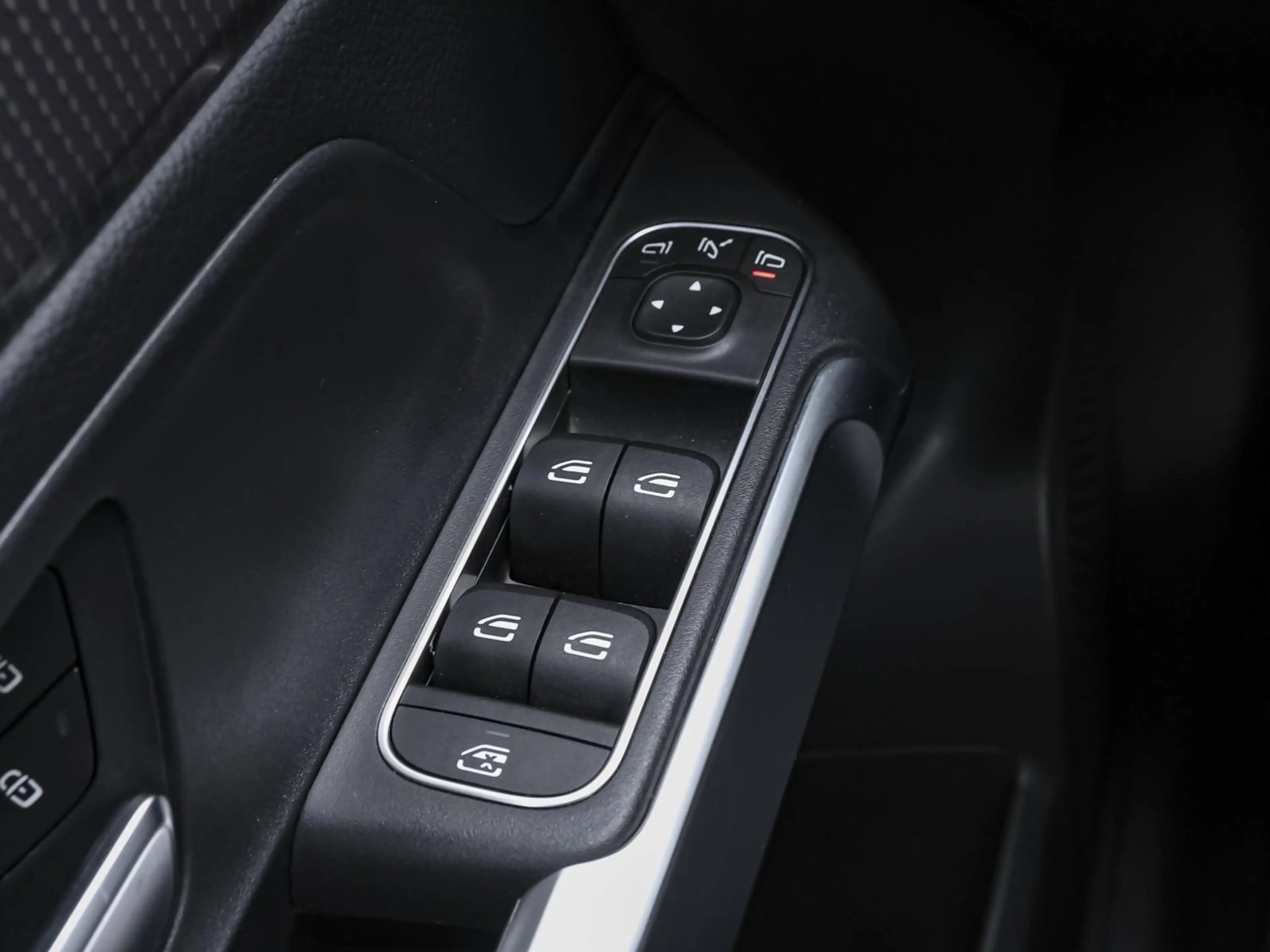 Mercedes-Benz GLB 180 Progressive LEDER NAVI KAMERA — photo 15