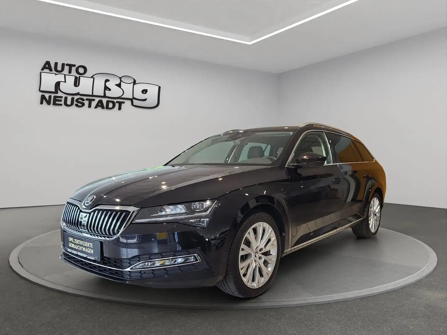 Skoda Superb Style Plus 2.0 TDI Metallic Schwarz - 1