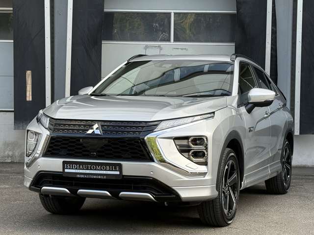 Imagine Mitsubishi Eclipse Cross Plus Select Black Hybrid 4WD 360°