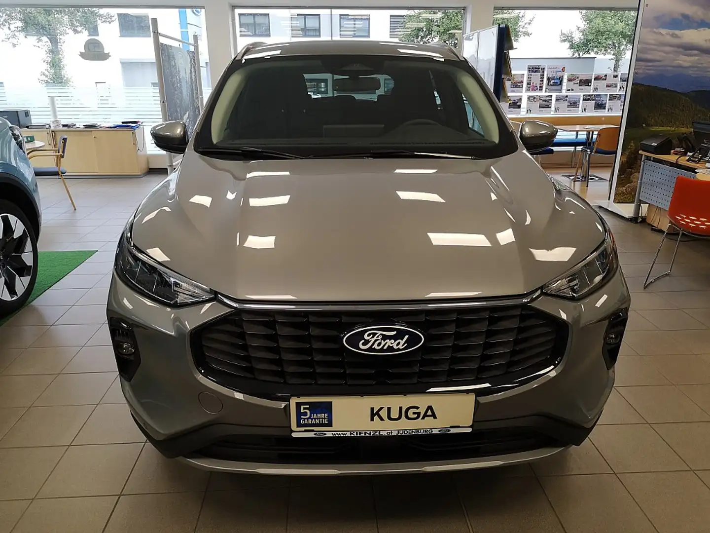 Ford Kuga 1,5 EcoBoost Titanium Silber - 2